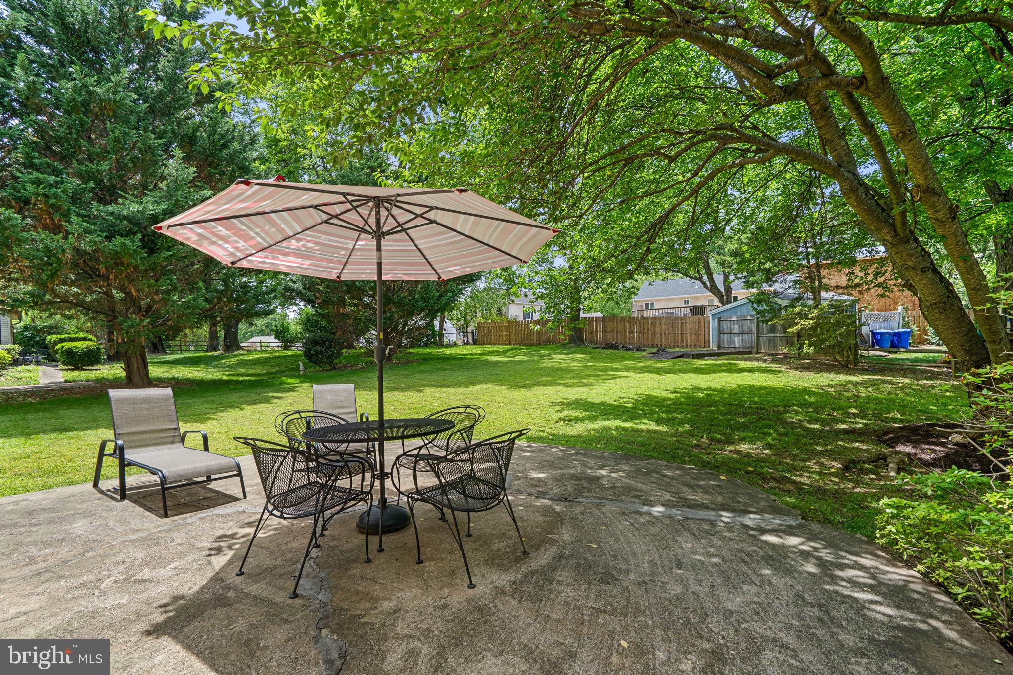 BROOKVILLE KNOLLS - Residential