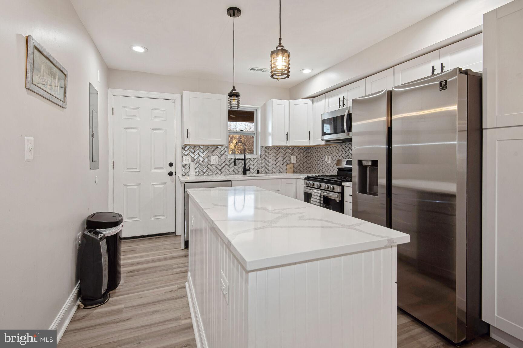 MILTON-MONTFORD - Residential Lease