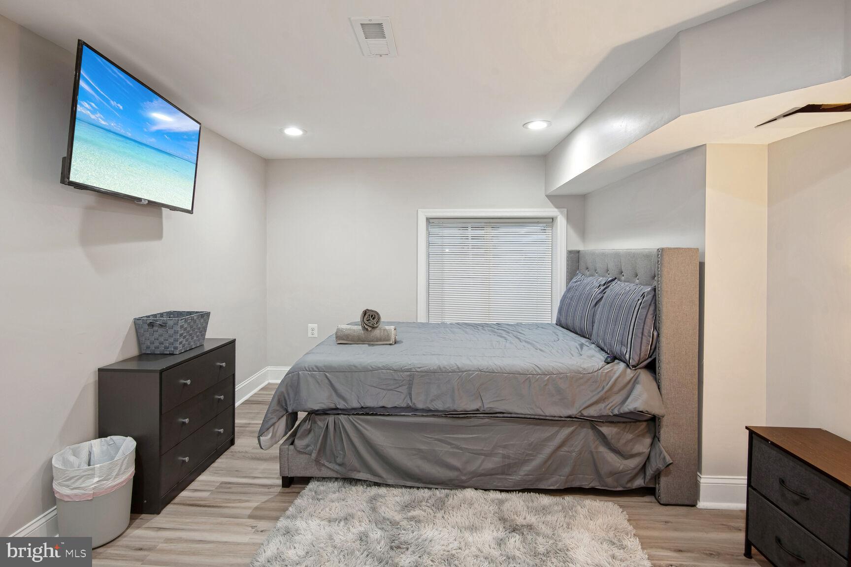 MILTON-MONTFORD - Residential Lease