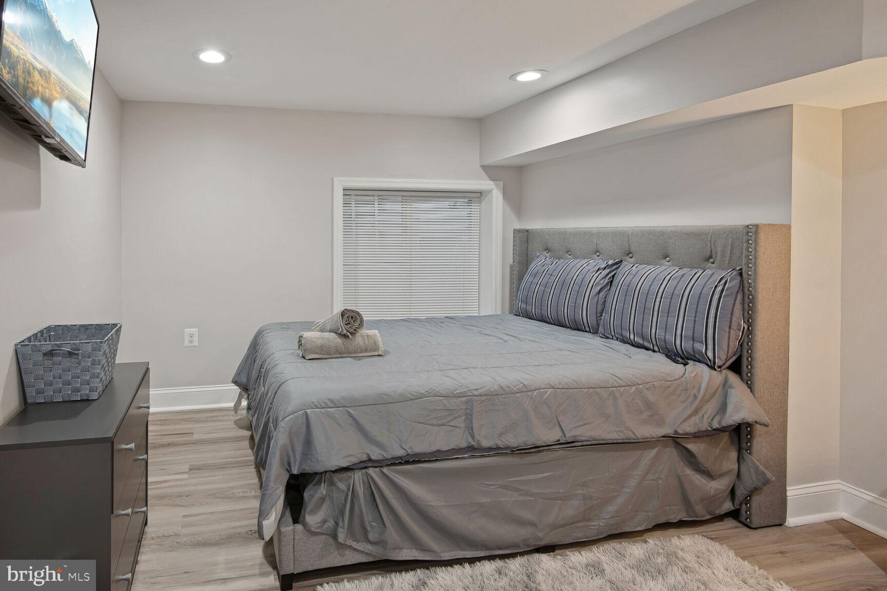 MILTON-MONTFORD - Residential Lease
