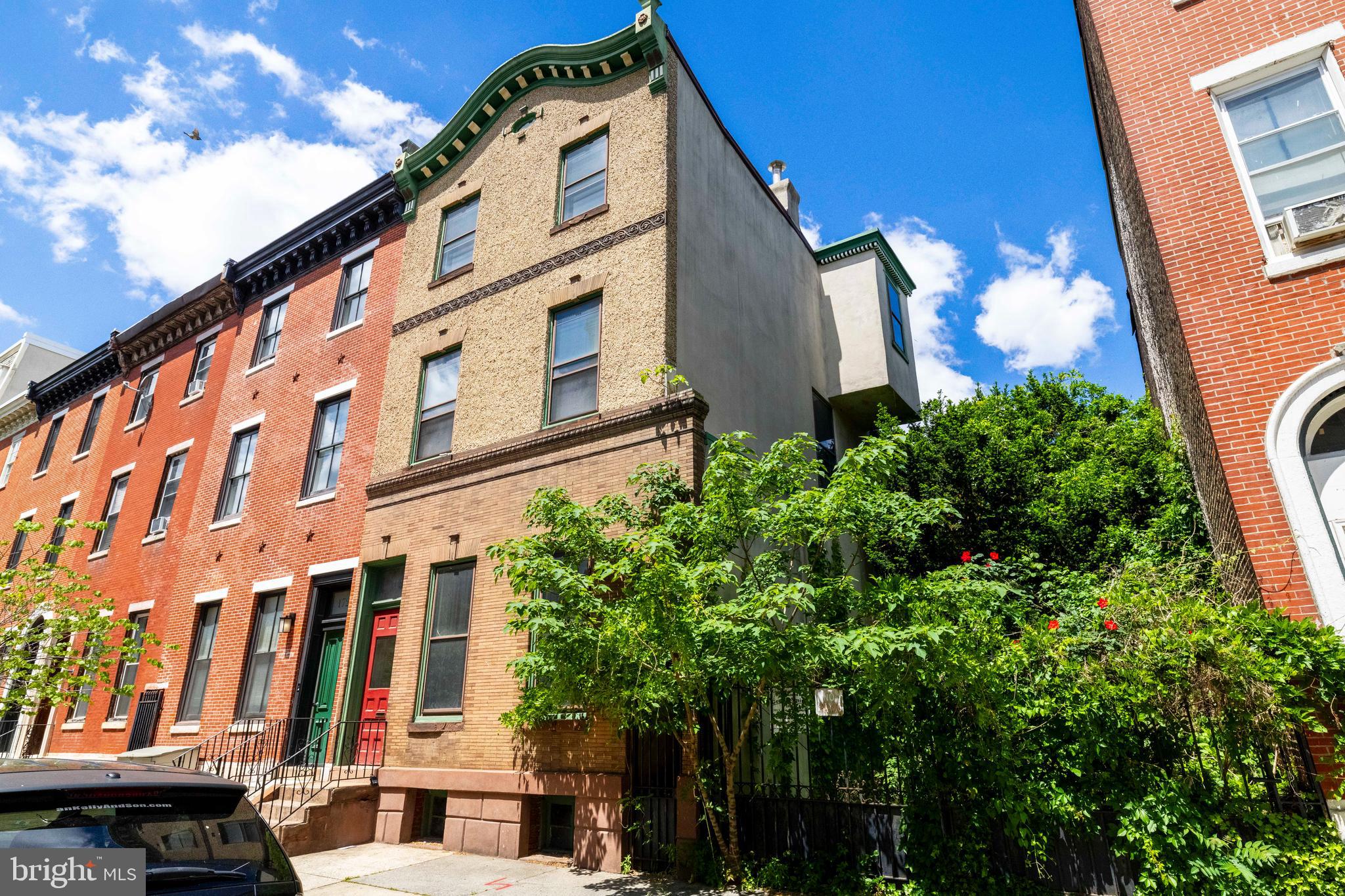 FAIRMOUNT - Commercial Sale