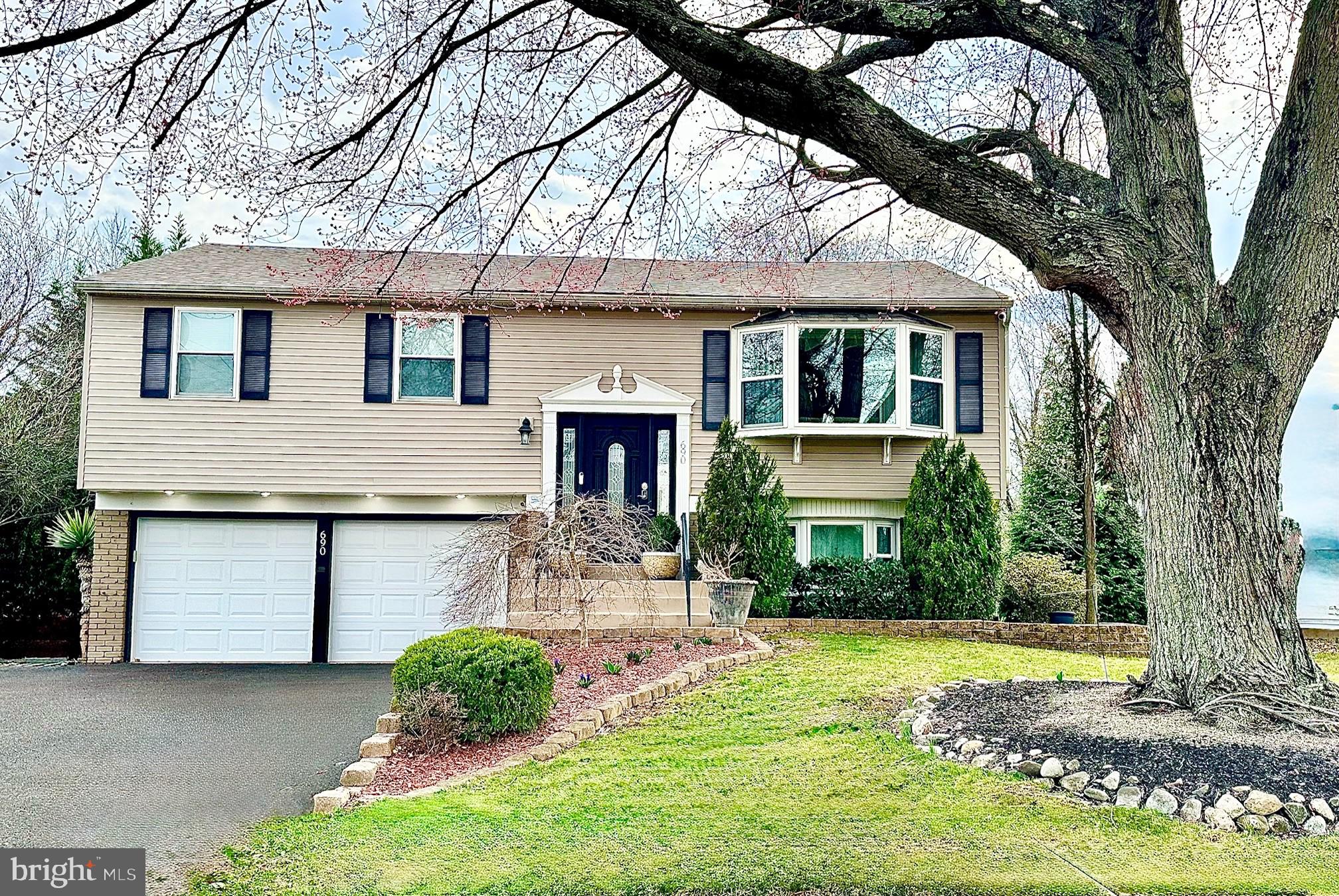 BRIAR HILL FARMS - Residential