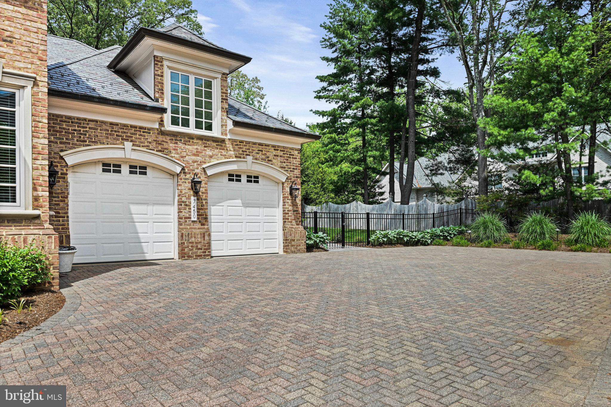 MAPLEWOOD - Residential