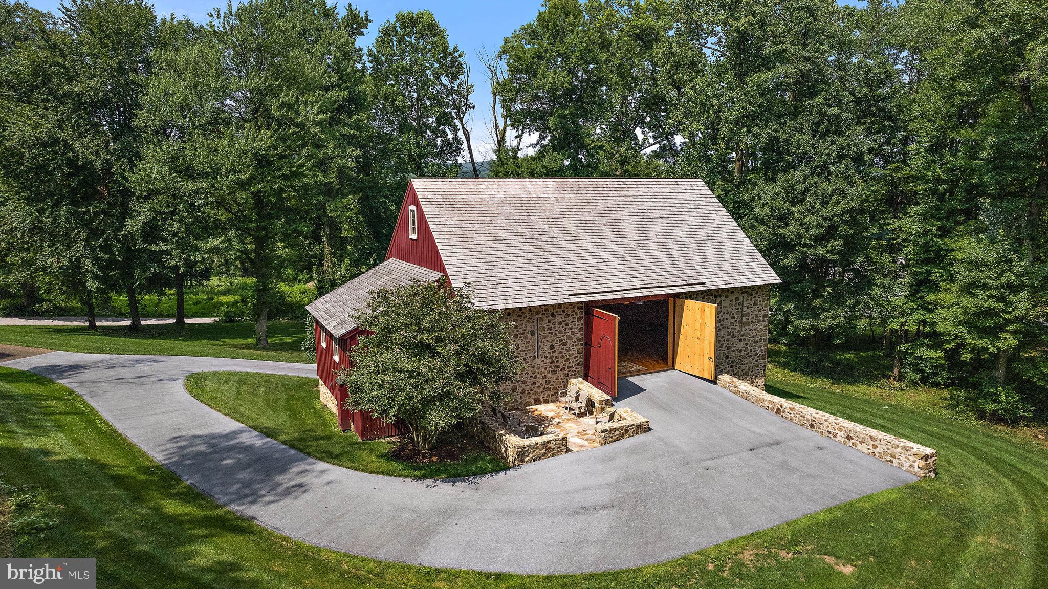 OLDEBULLTOWNVILLAGE - Land