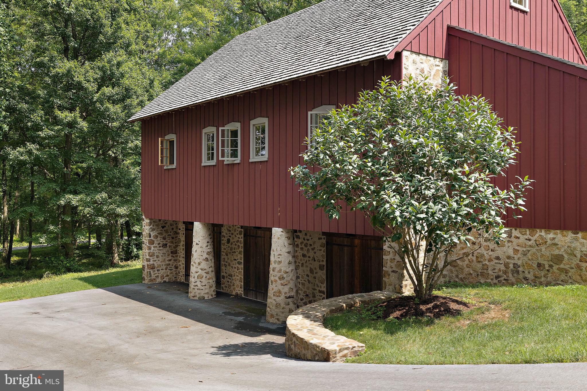 OLDEBULLTOWNVILLAGE - Land