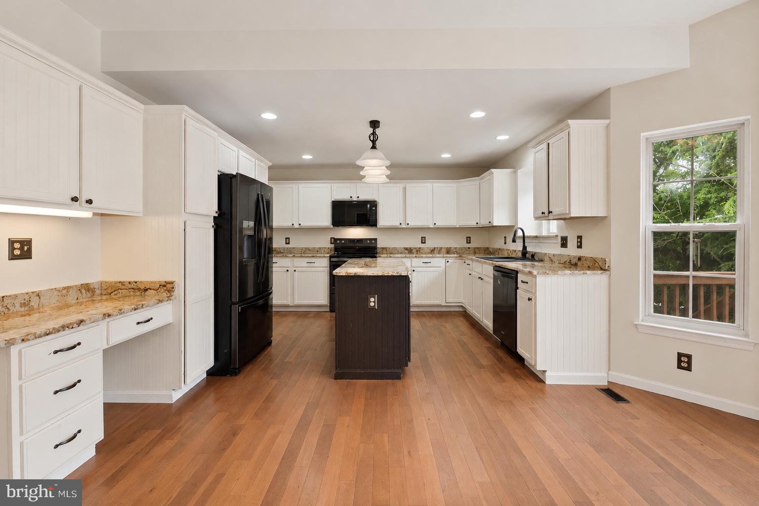 BELLA VISTA - Residential