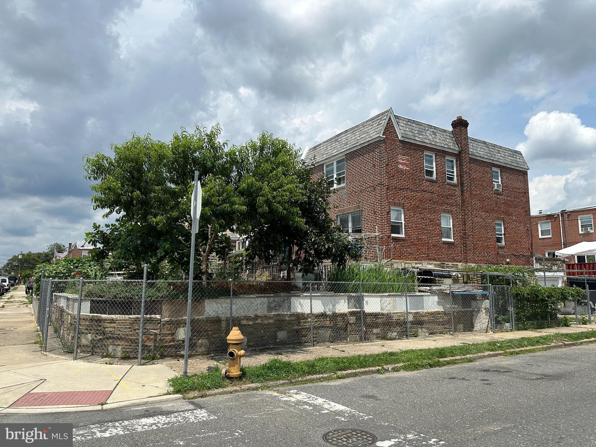 CASTOR GARDENS - Residential