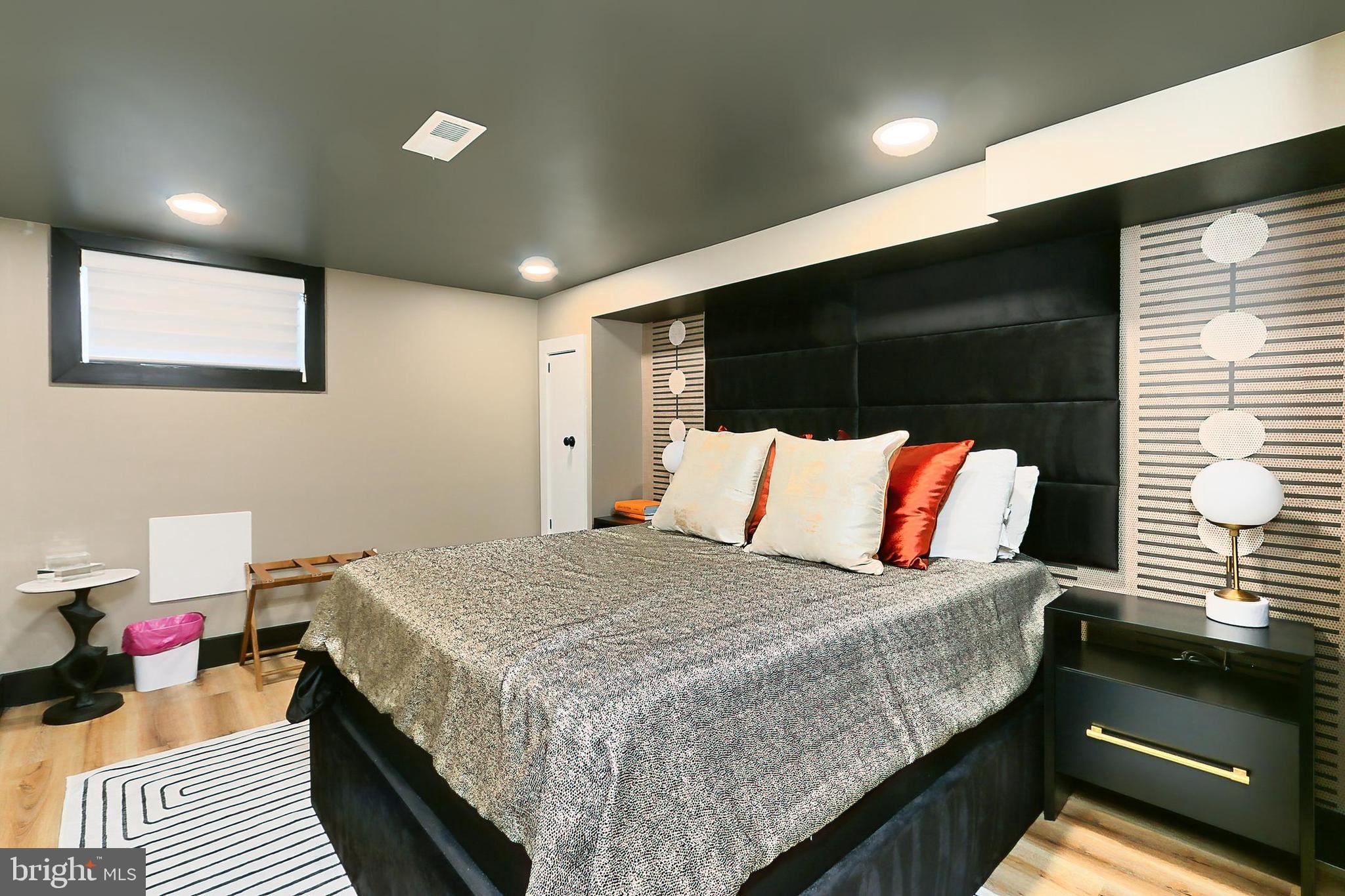WAYCROFT - WOODLAWN - Residential