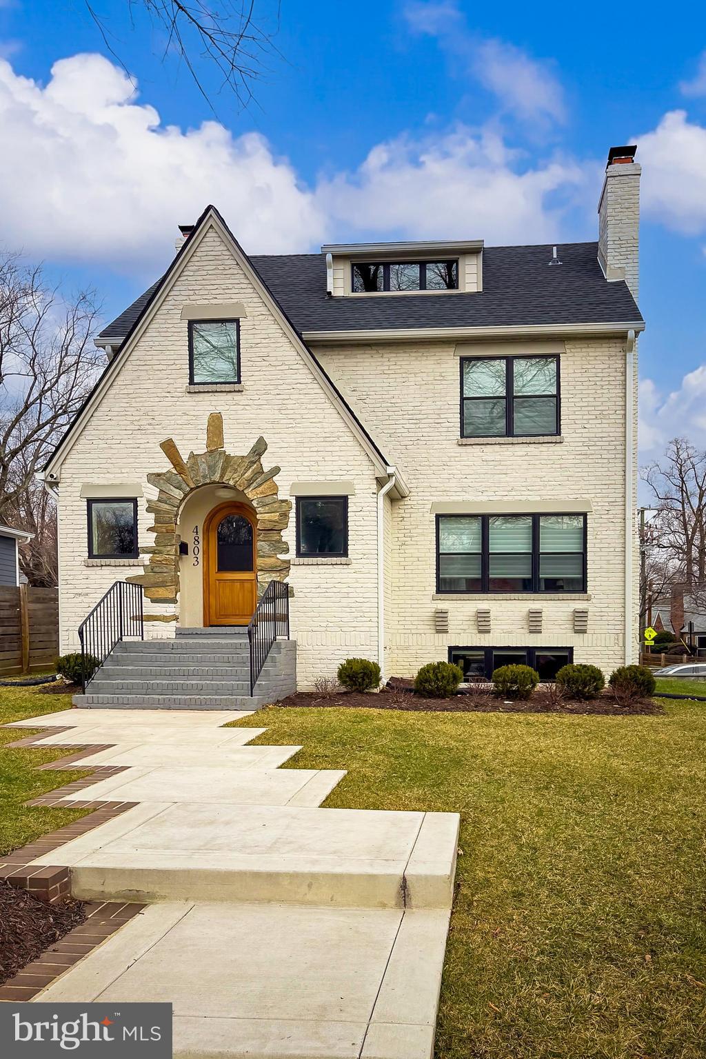 WAYCROFT - WOODLAWN - Residential