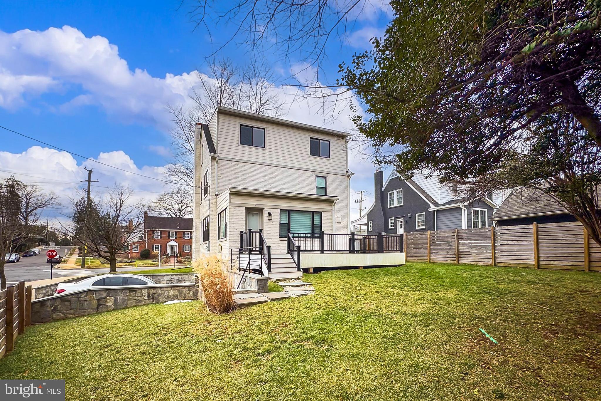 WAYCROFT - WOODLAWN - Residential