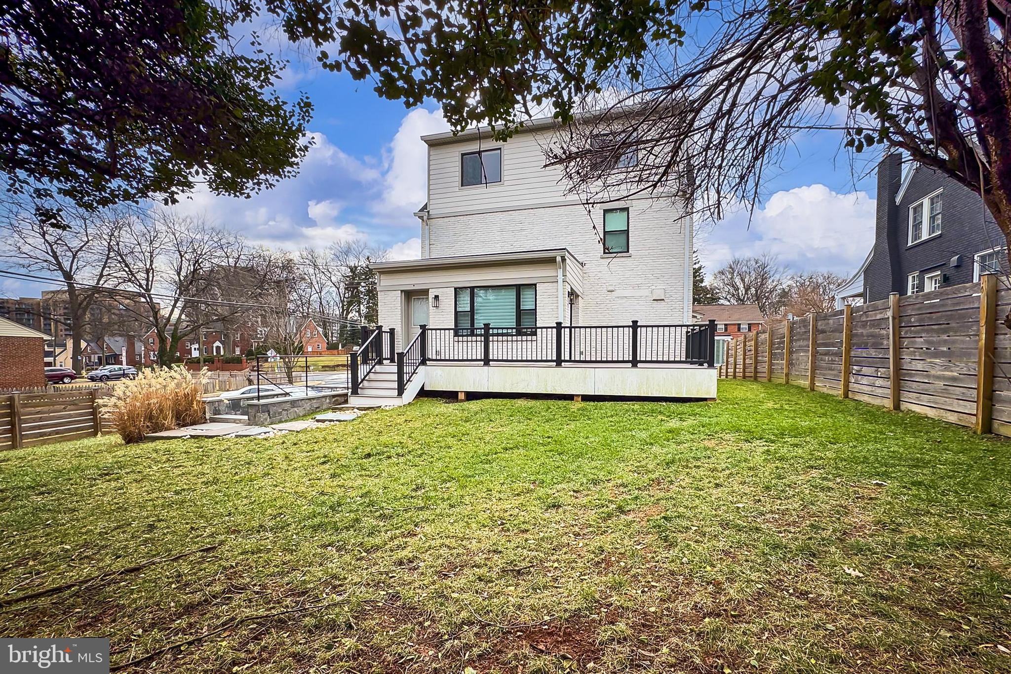 WAYCROFT - WOODLAWN - Residential