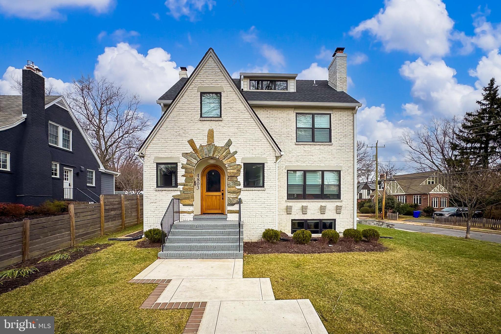 WAYCROFT - WOODLAWN - Residential