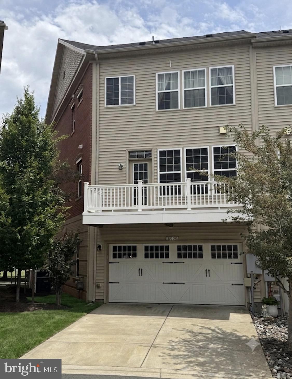 MADISON CRESCENT - Residential