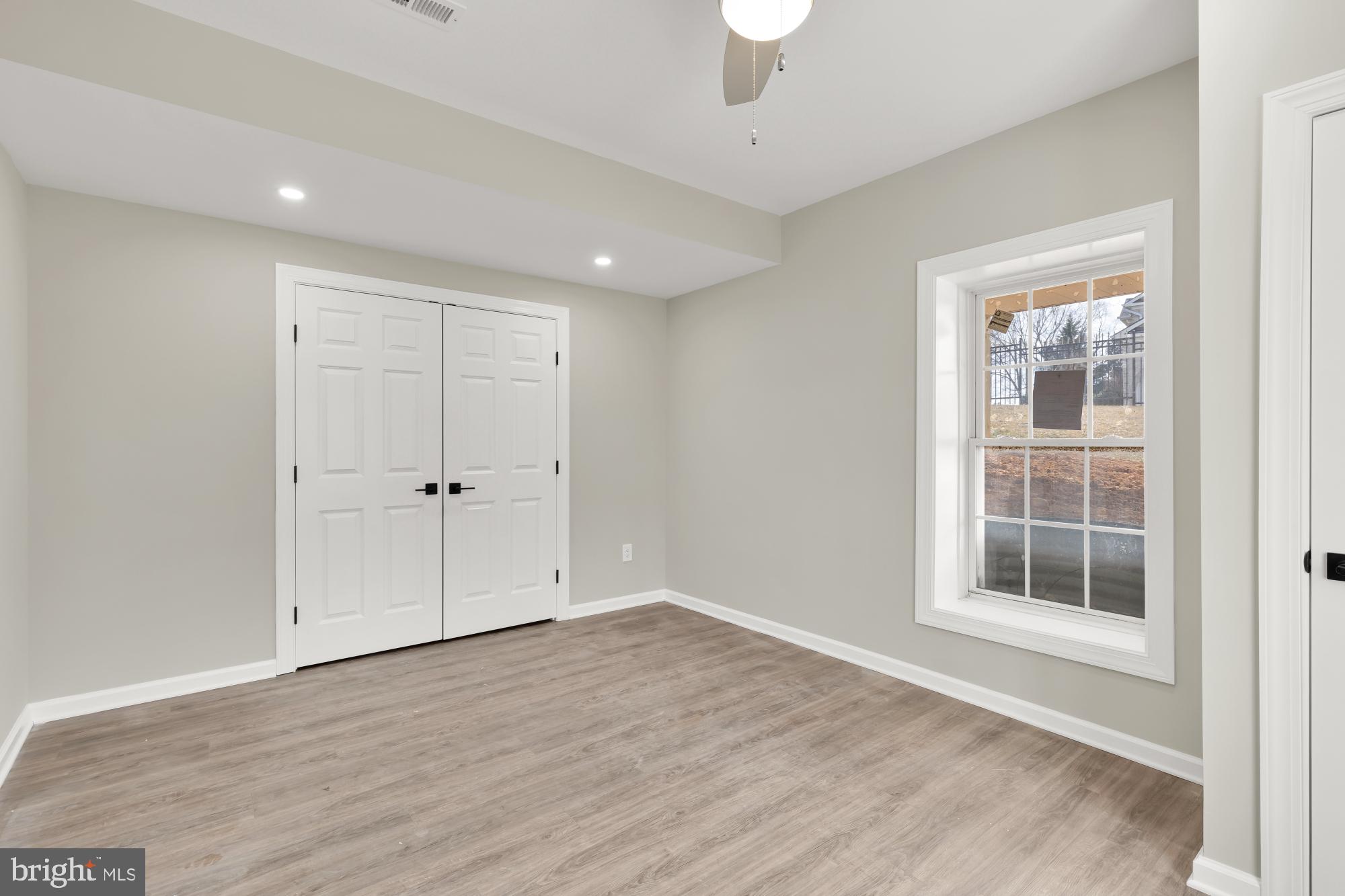 STONEY CREEK ESTATES - Residential