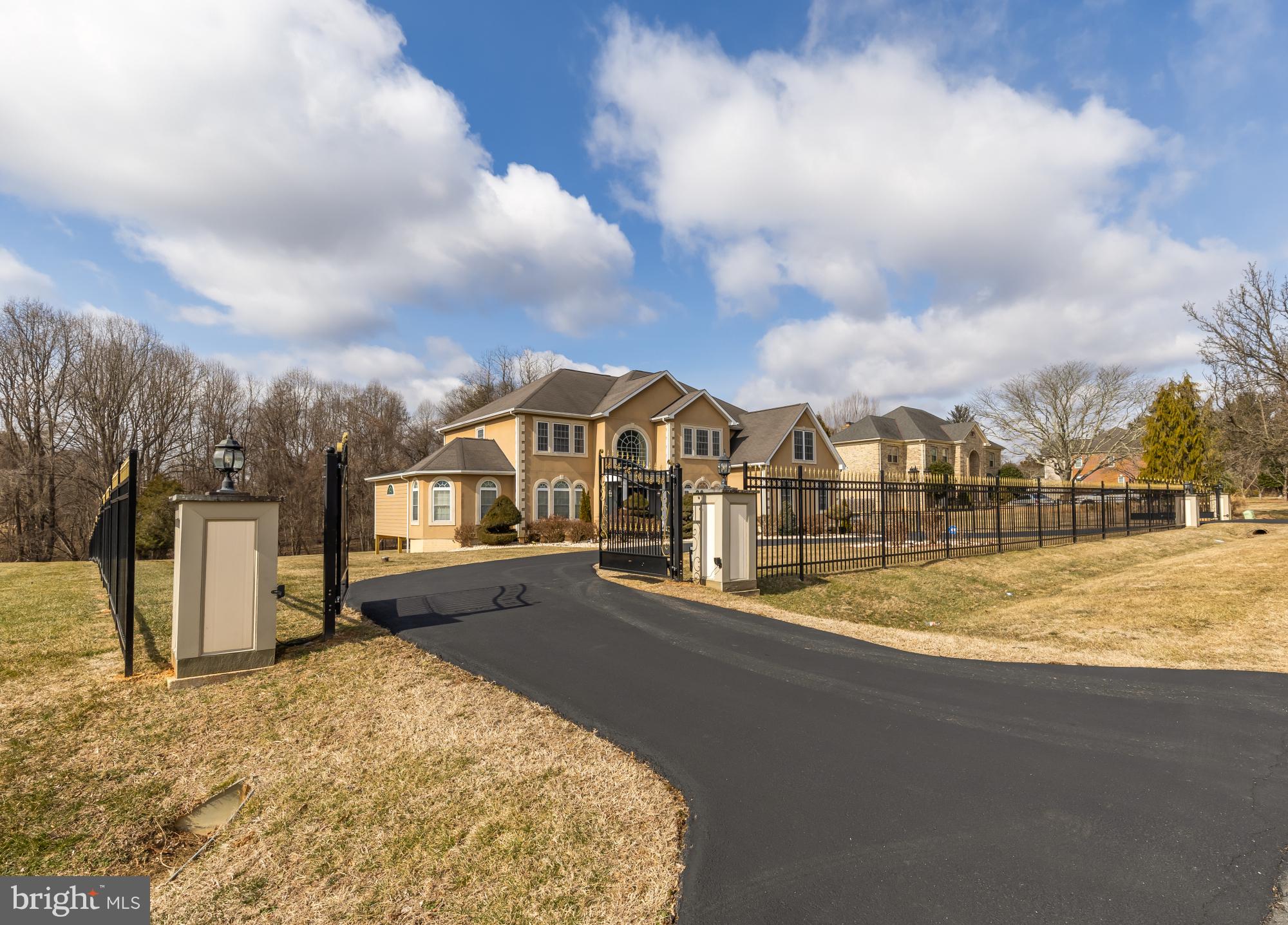 STONEY CREEK ESTATES - Residential
