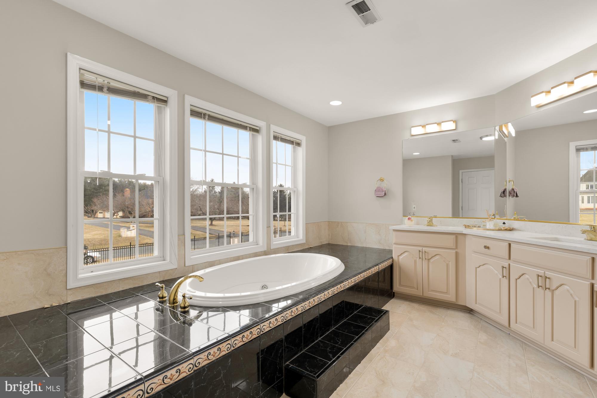 STONEY CREEK ESTATES - Residential