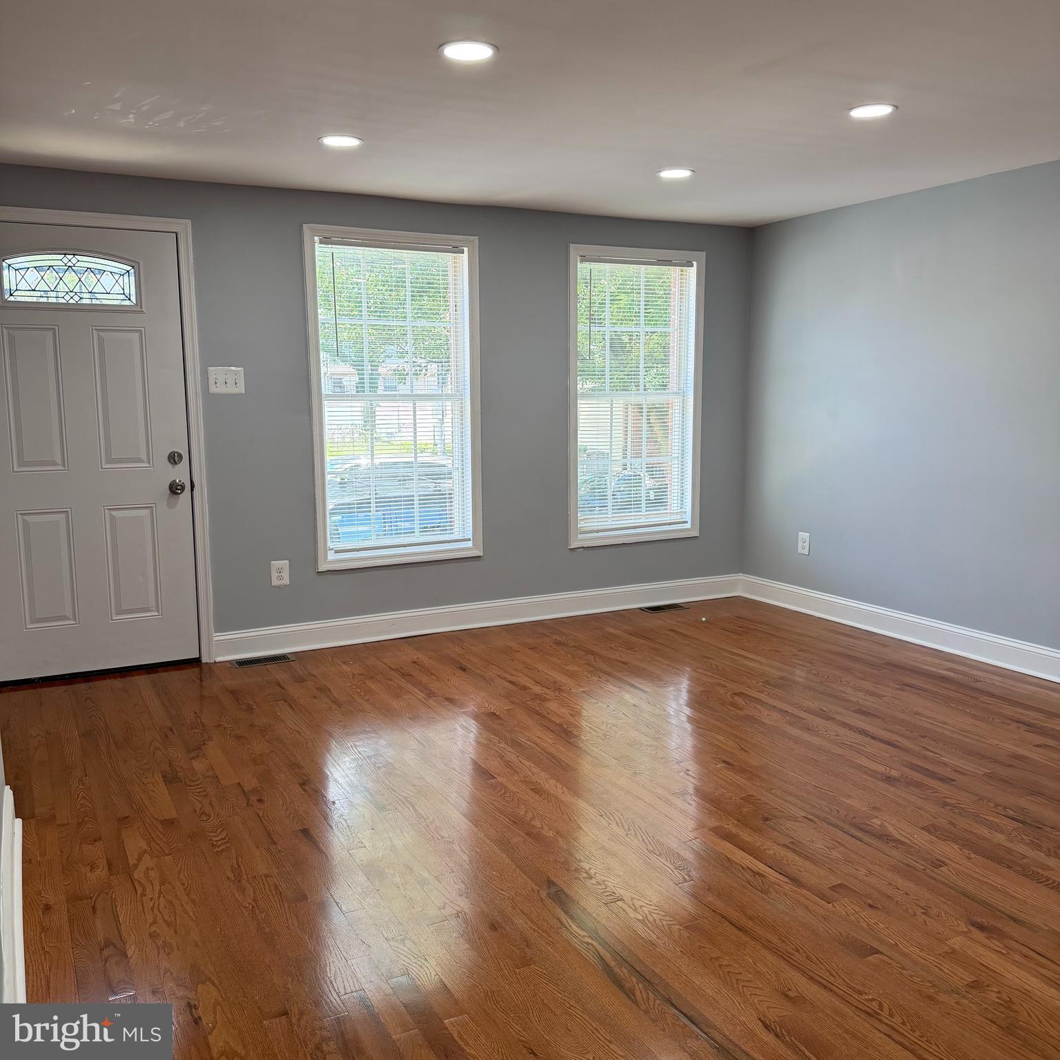 SANDTOWN-WINCHESTER - Residential