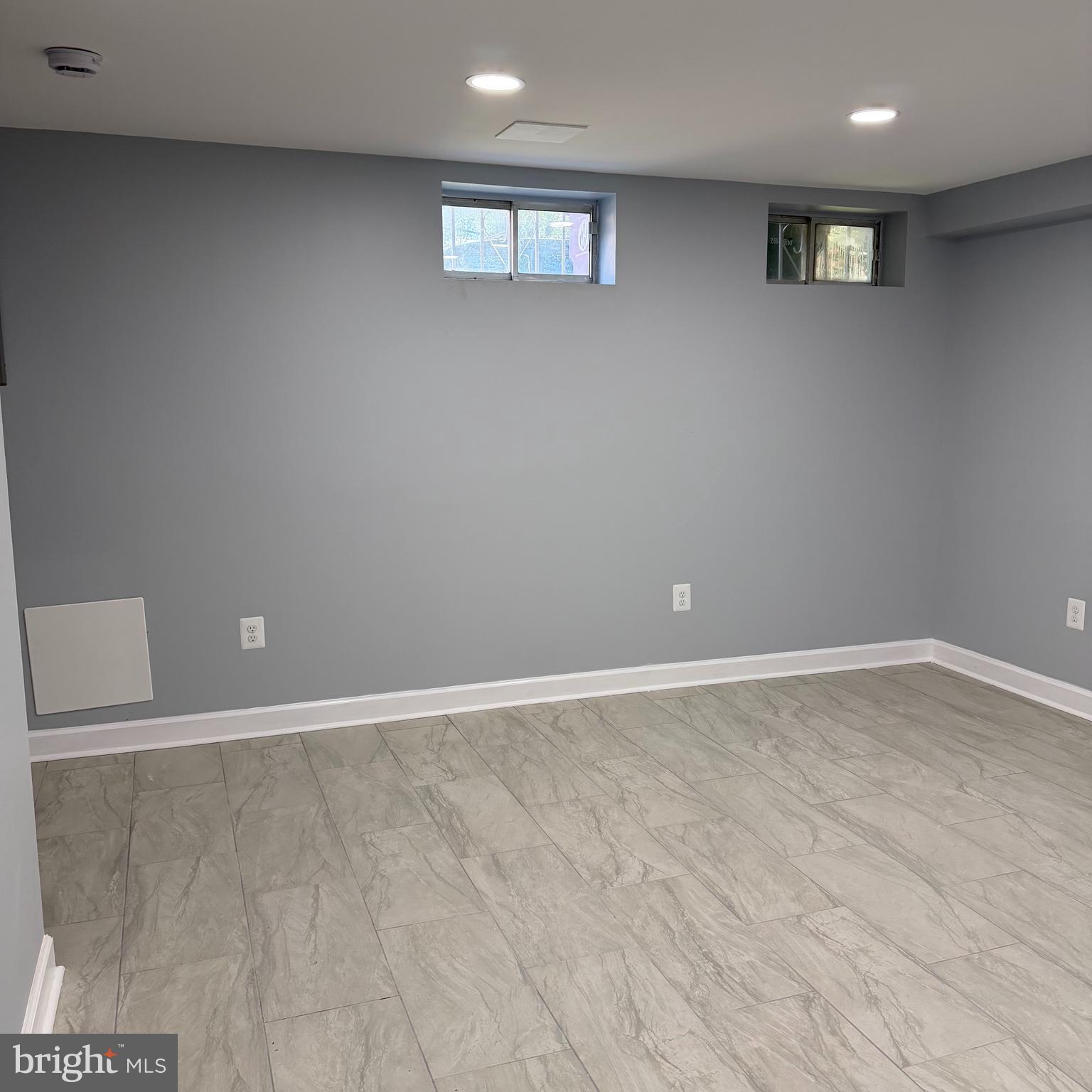 SANDTOWN-WINCHESTER - Residential