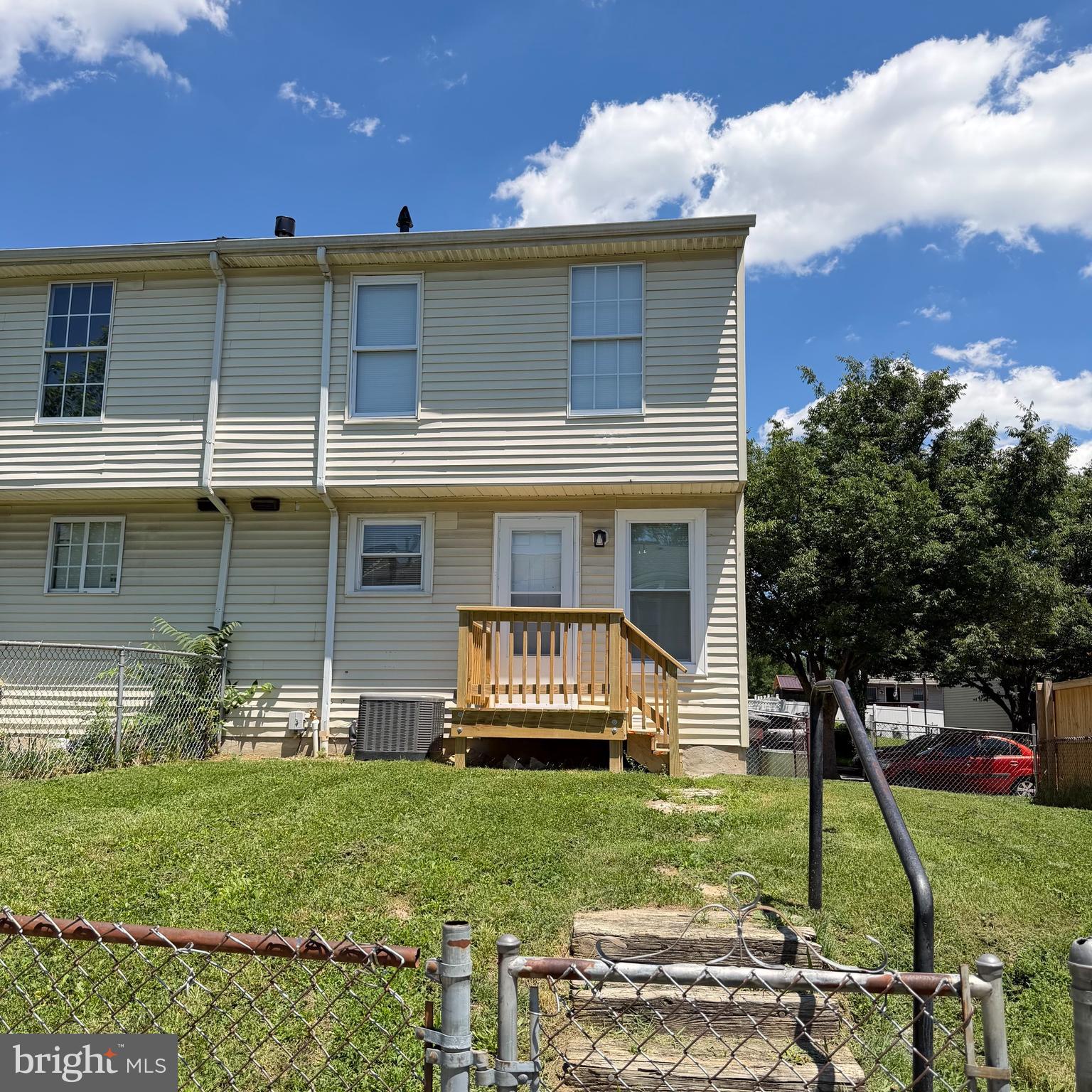 SANDTOWN-WINCHESTER - Residential