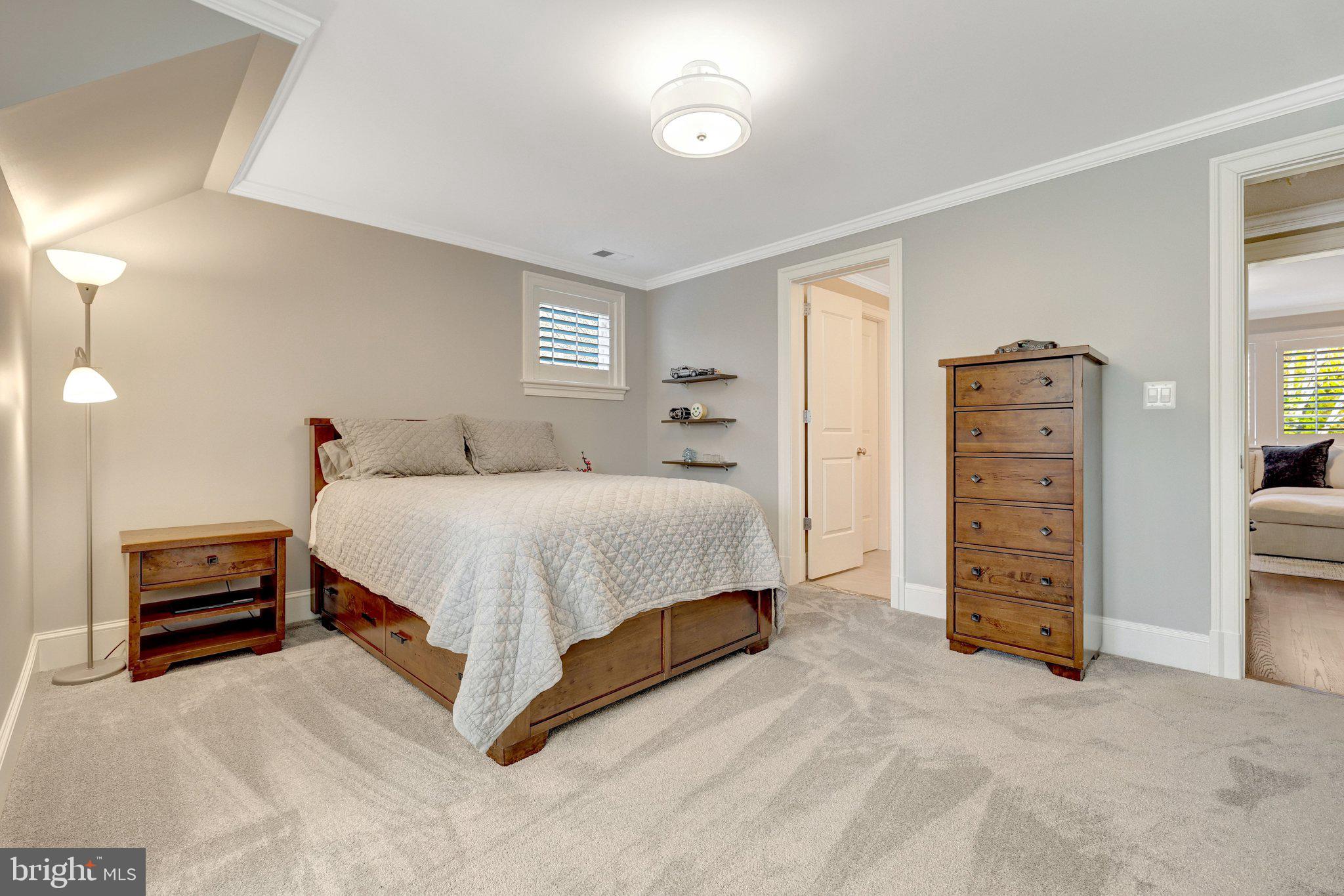 RIVER OAKS - Residential