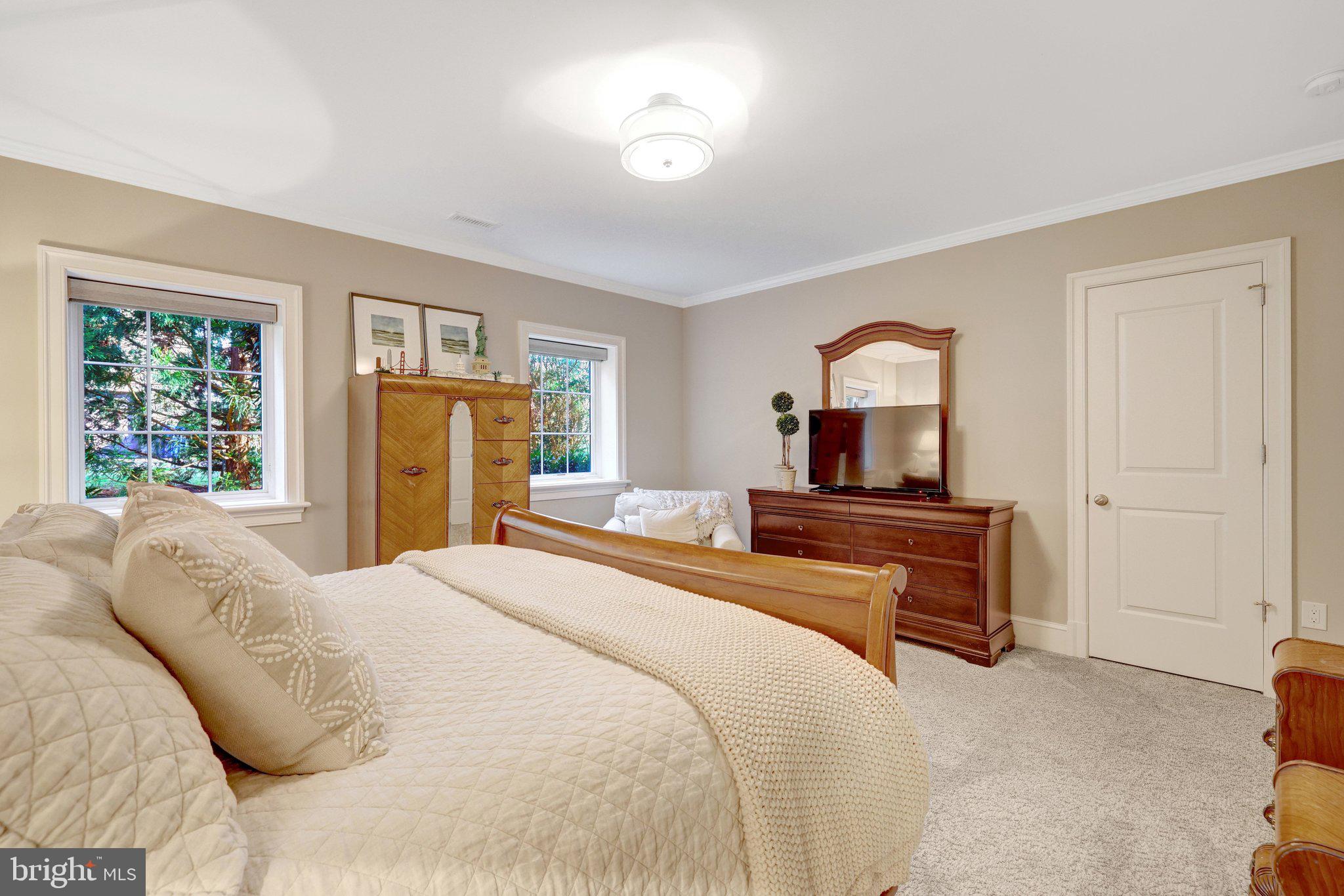 RIVER OAKS - Residential