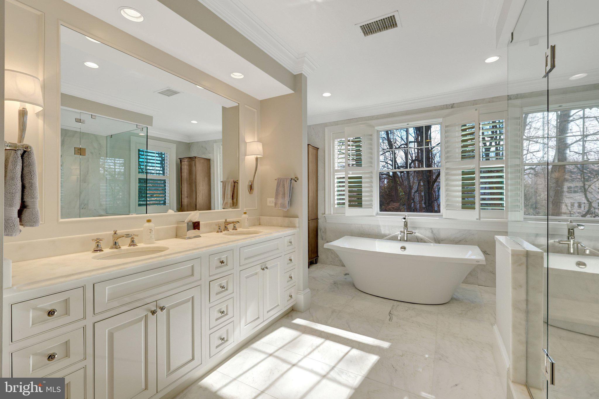 RIVER OAKS - Residential