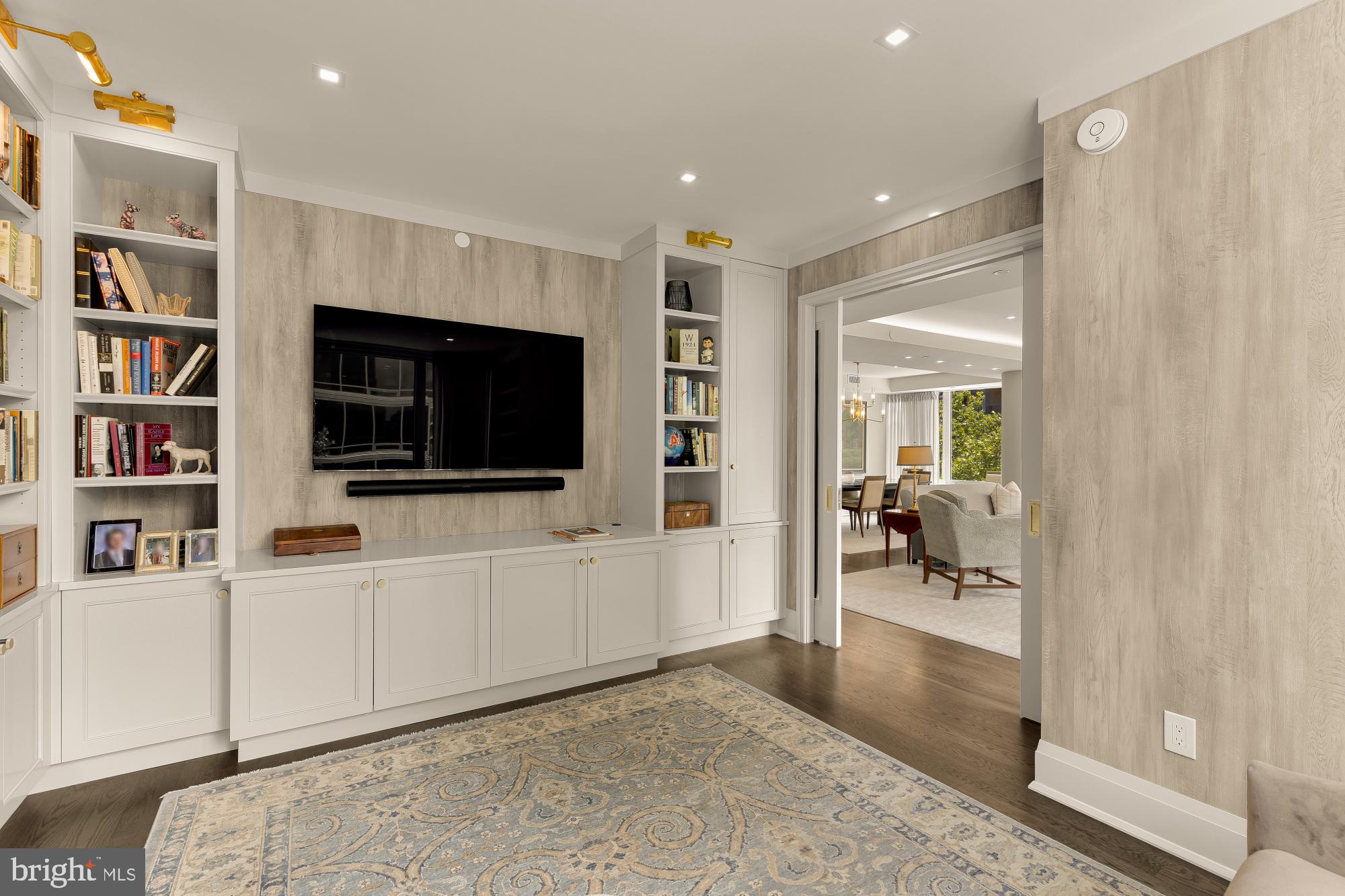 WEST END - Residential