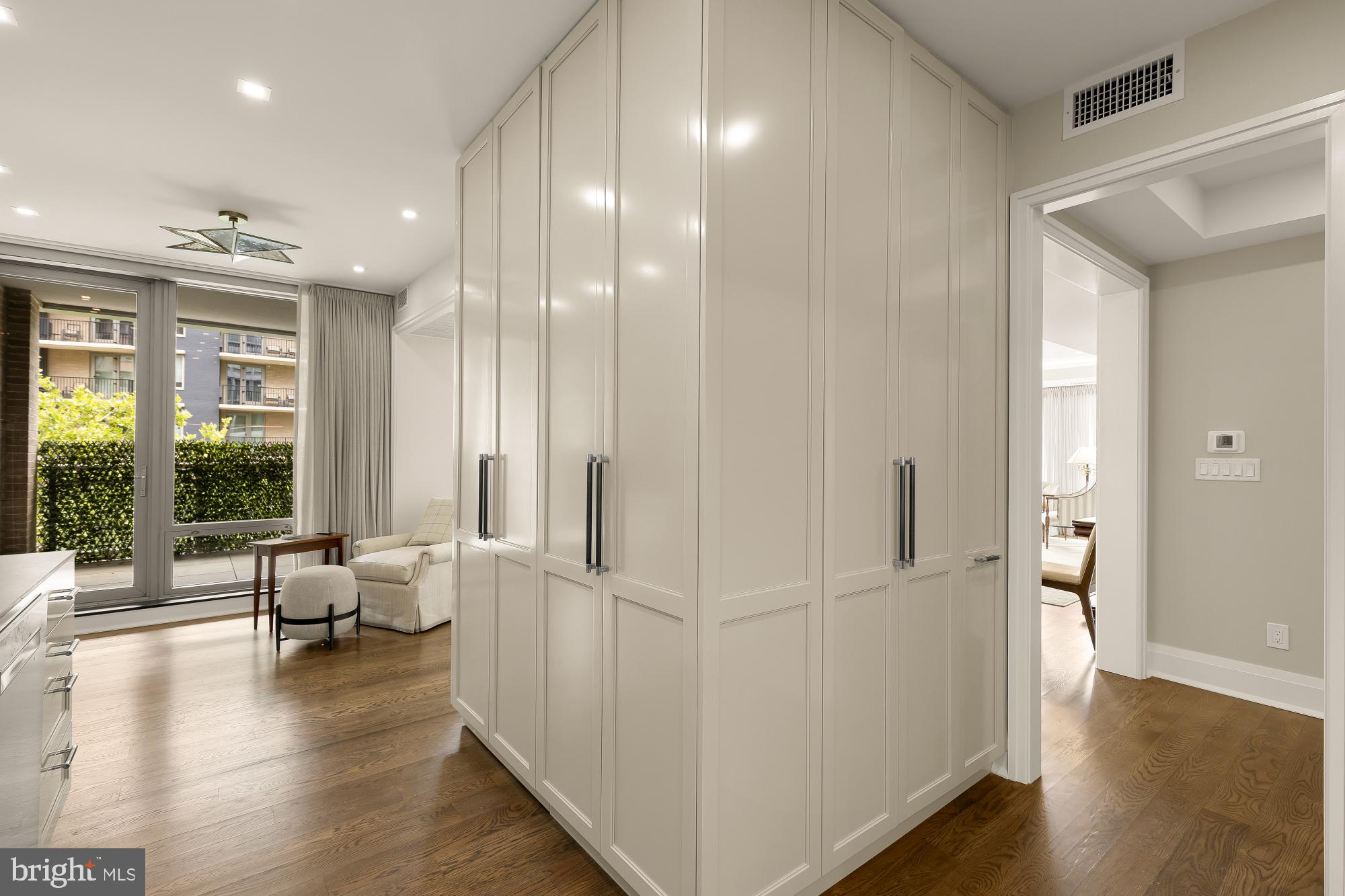WEST END - Residential