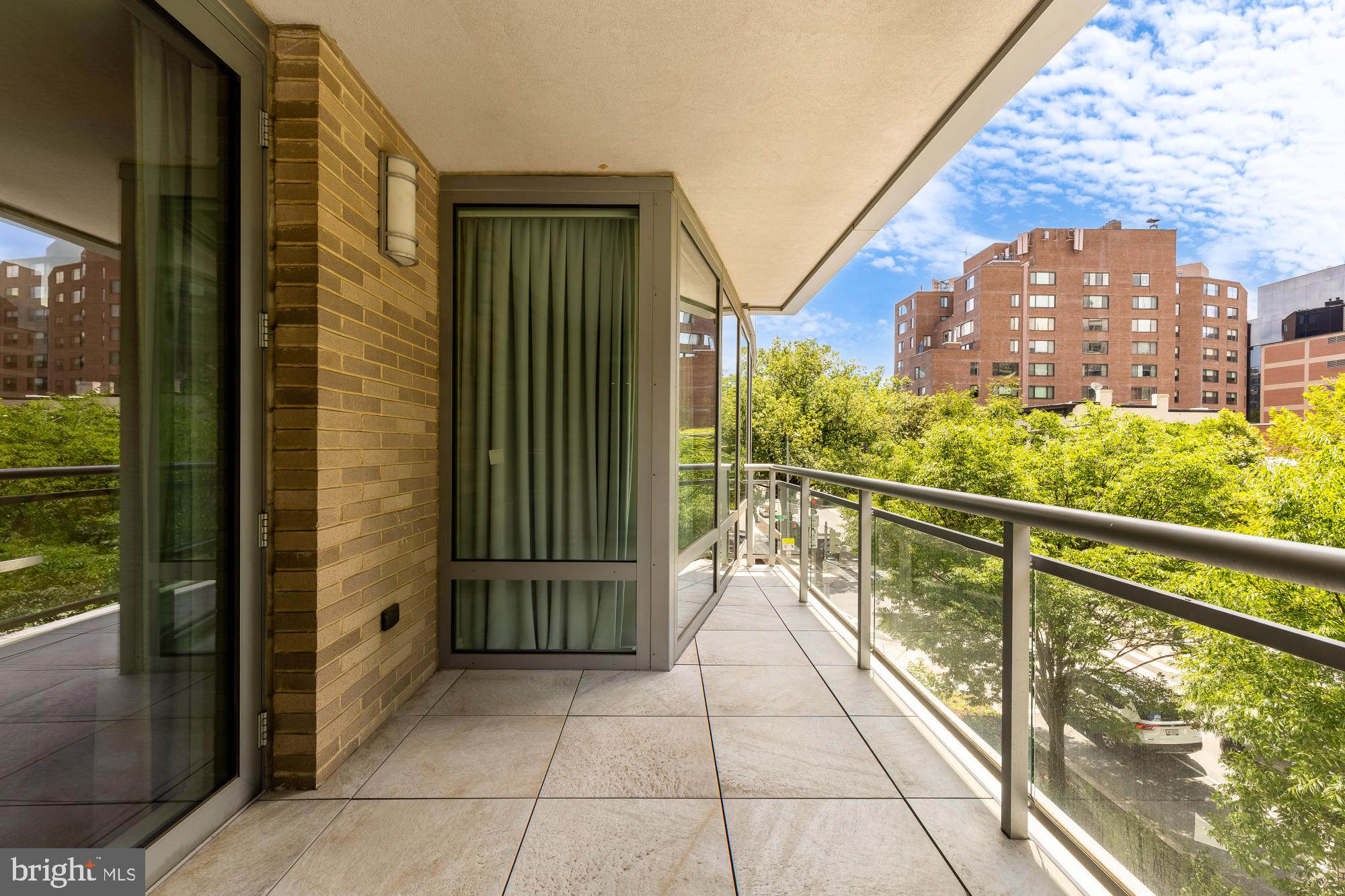 WEST END - Residential
