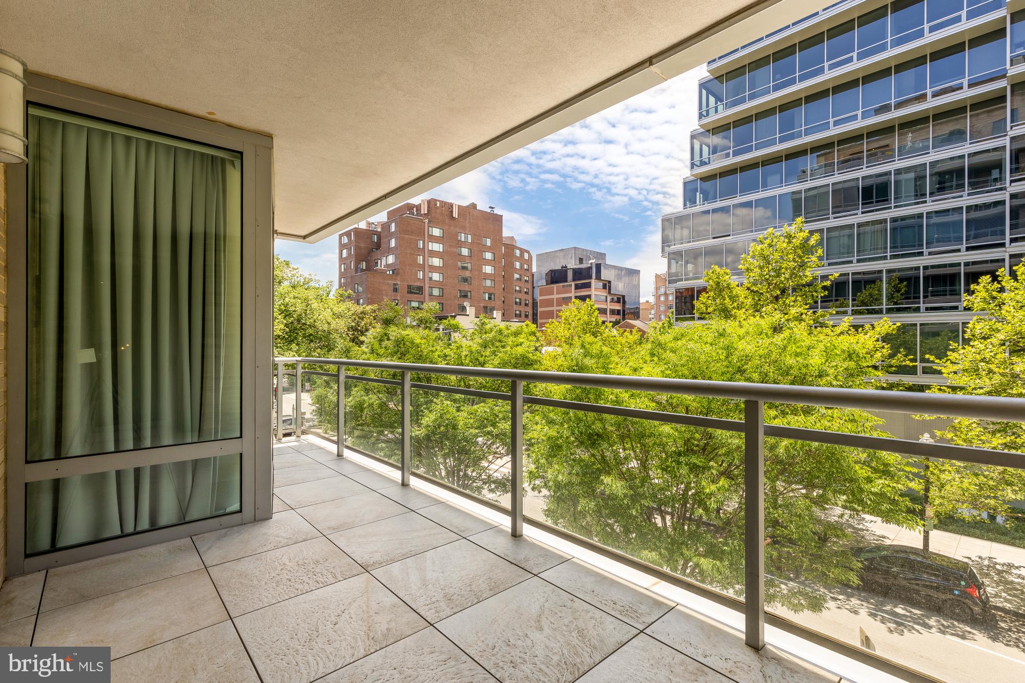 WEST END - Residential