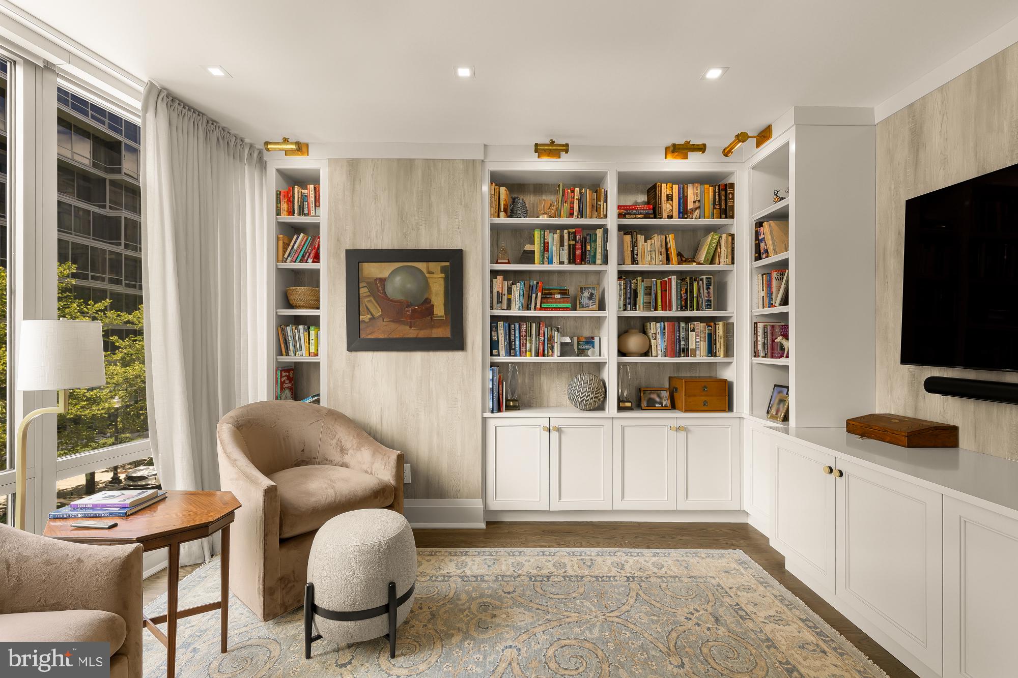 WEST END - Residential