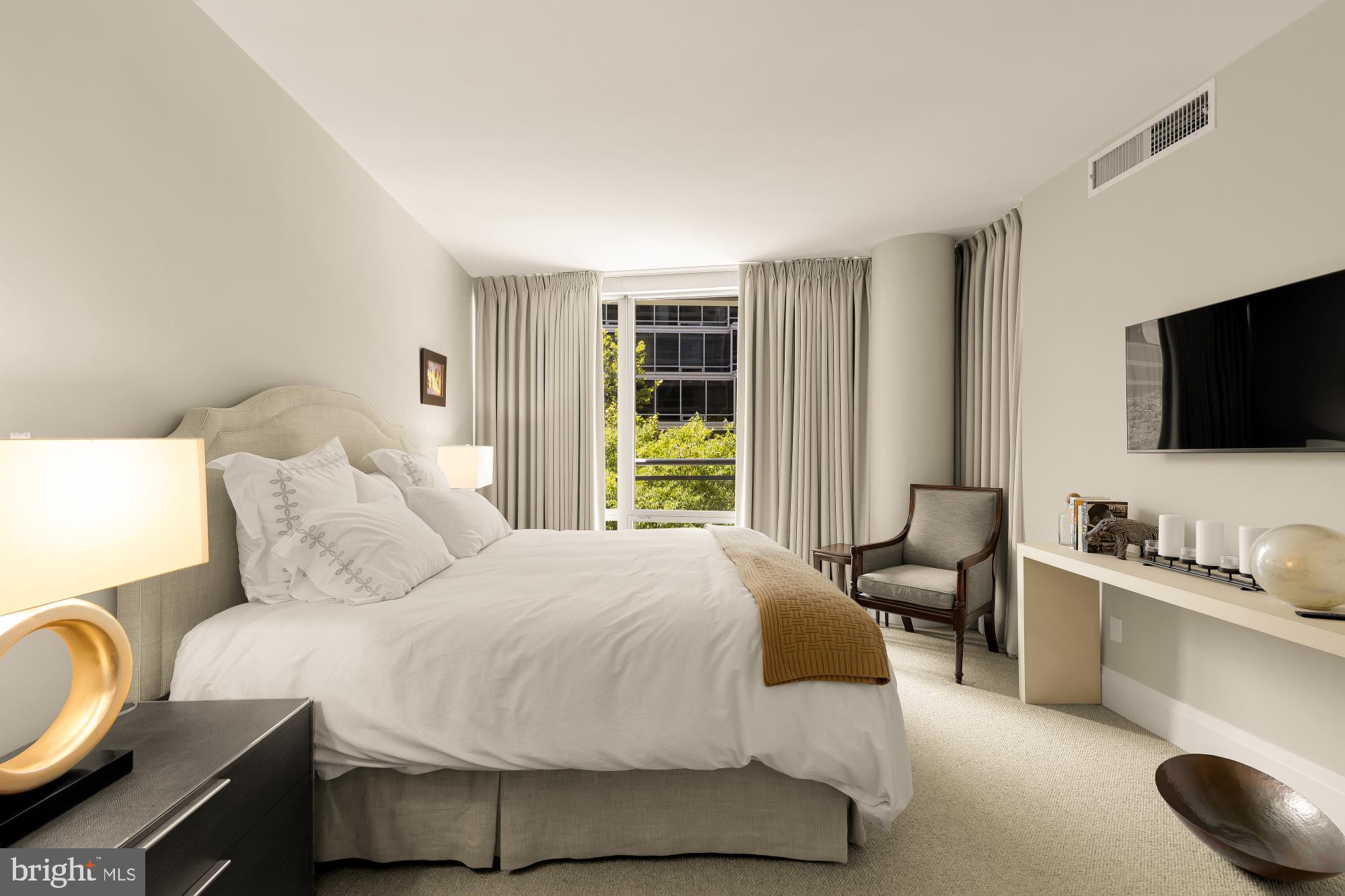 WEST END - Residential