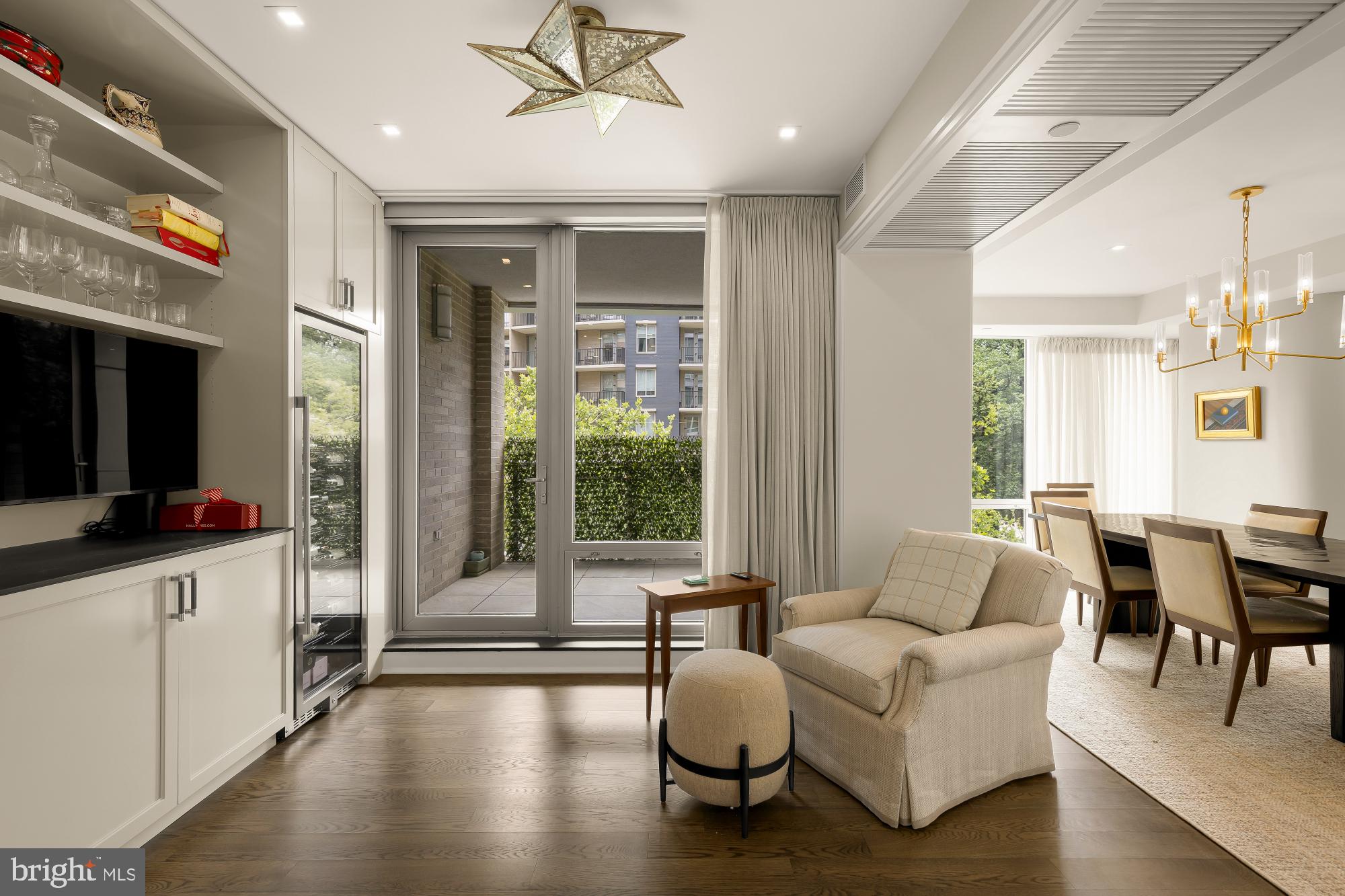 WEST END - Residential