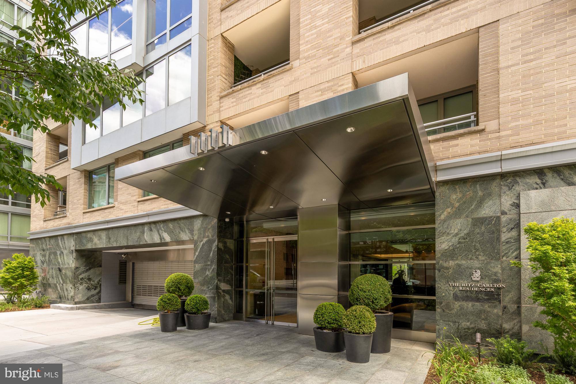 WEST END - Residential
