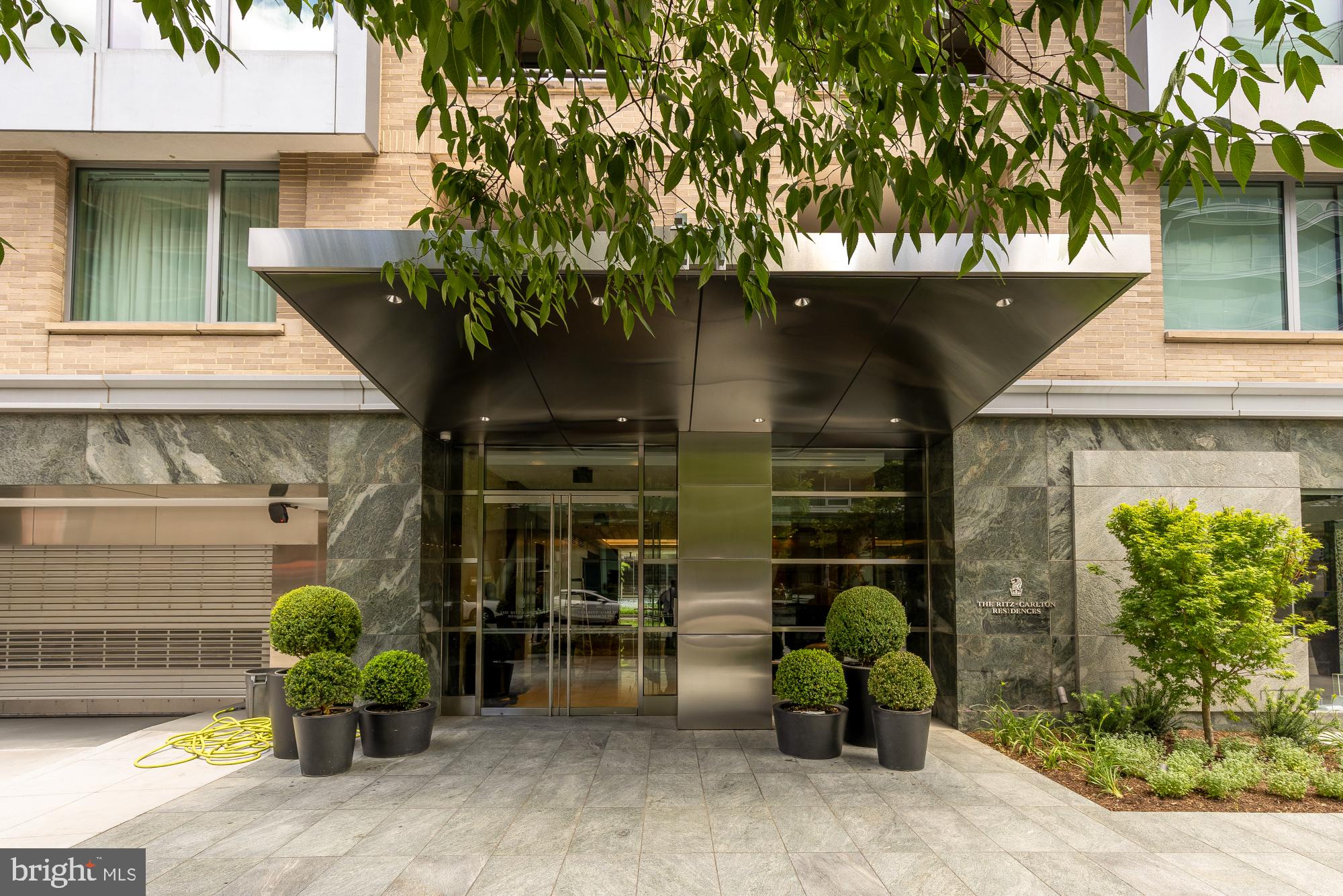 WEST END - Residential