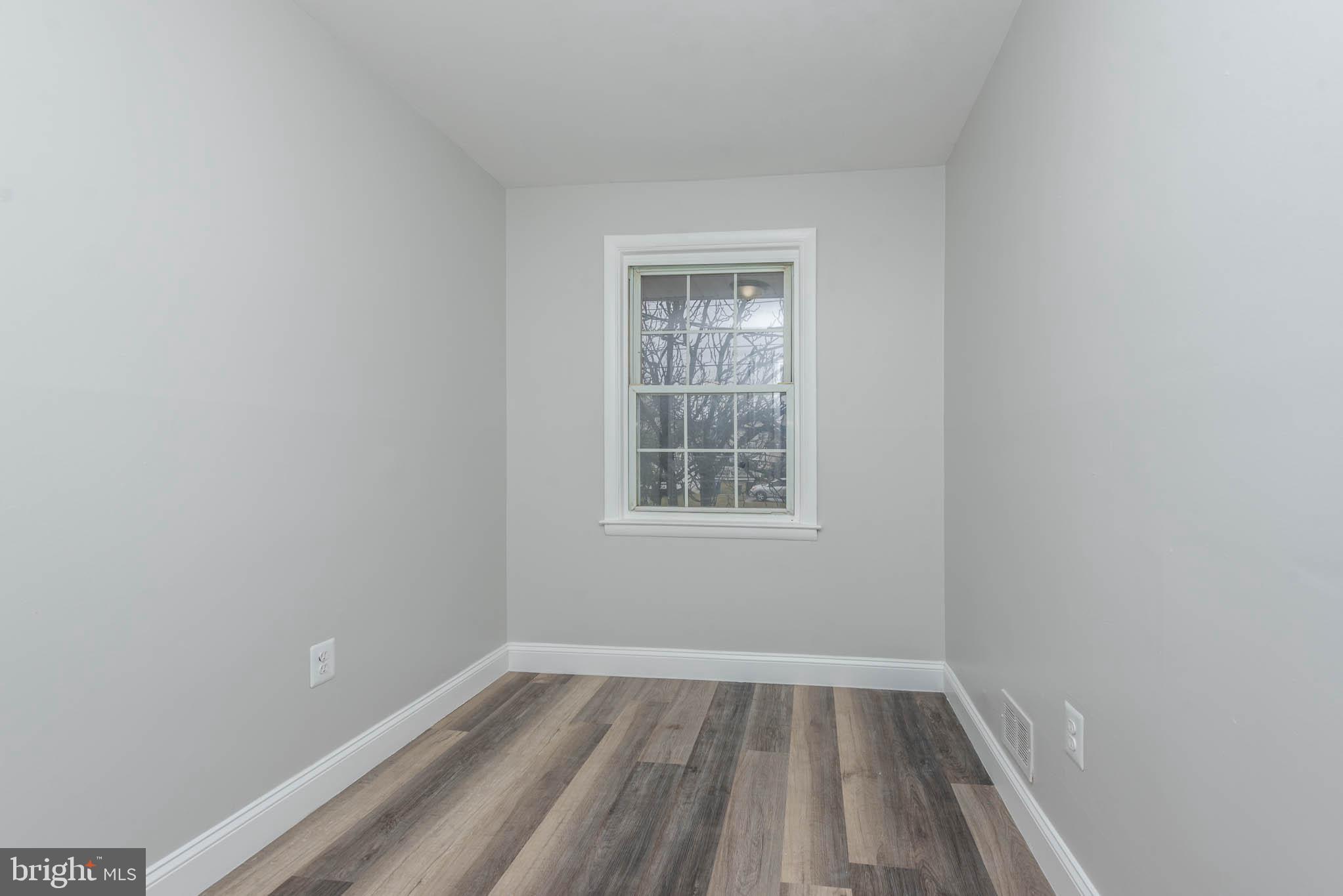 FRANKFORD - Residential Lease