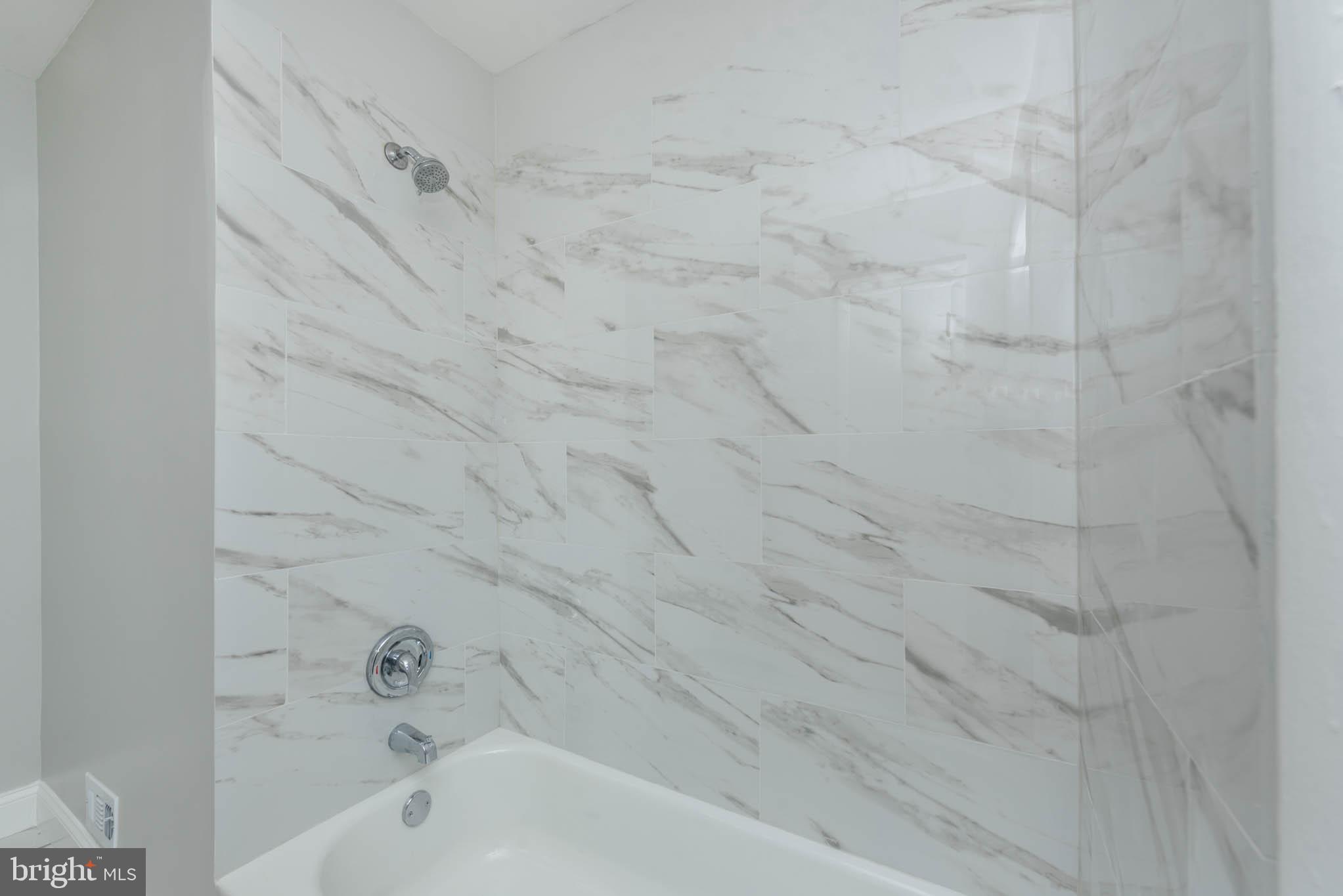 FRANKFORD - Residential Lease