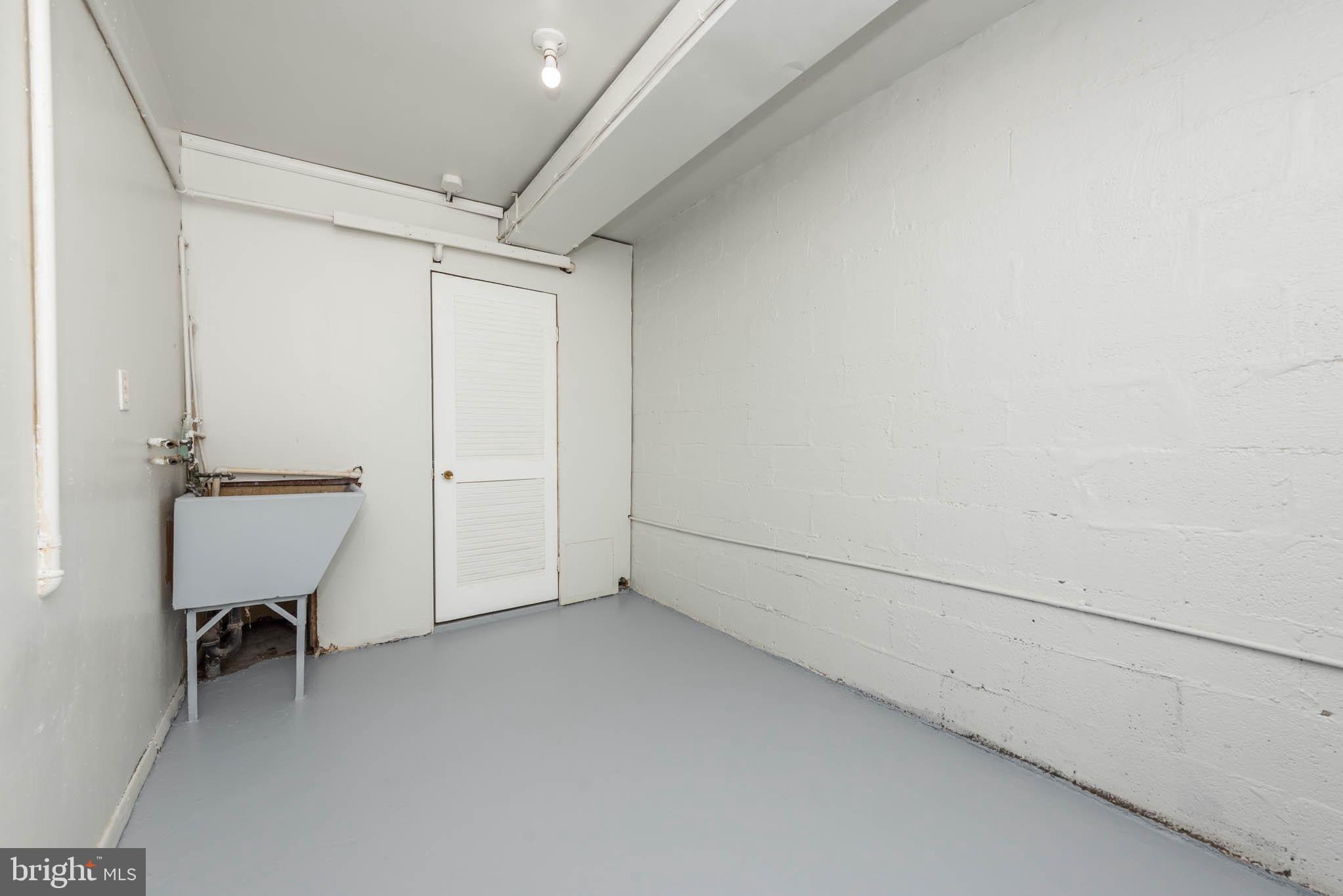 FRANKFORD - Residential Lease