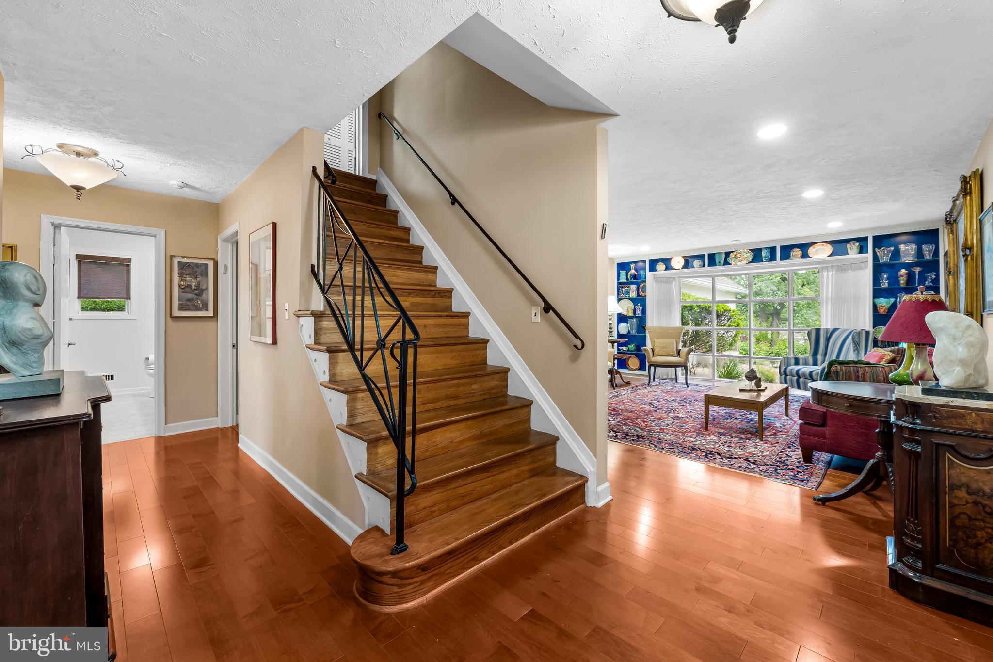 DUMBARTON HEIGHTS - Residential