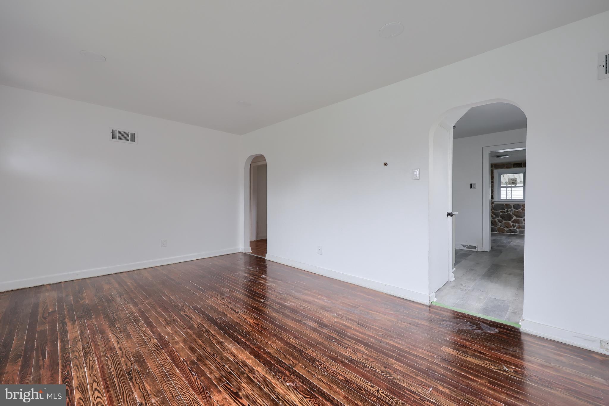 MANOR RIDGE - Residential