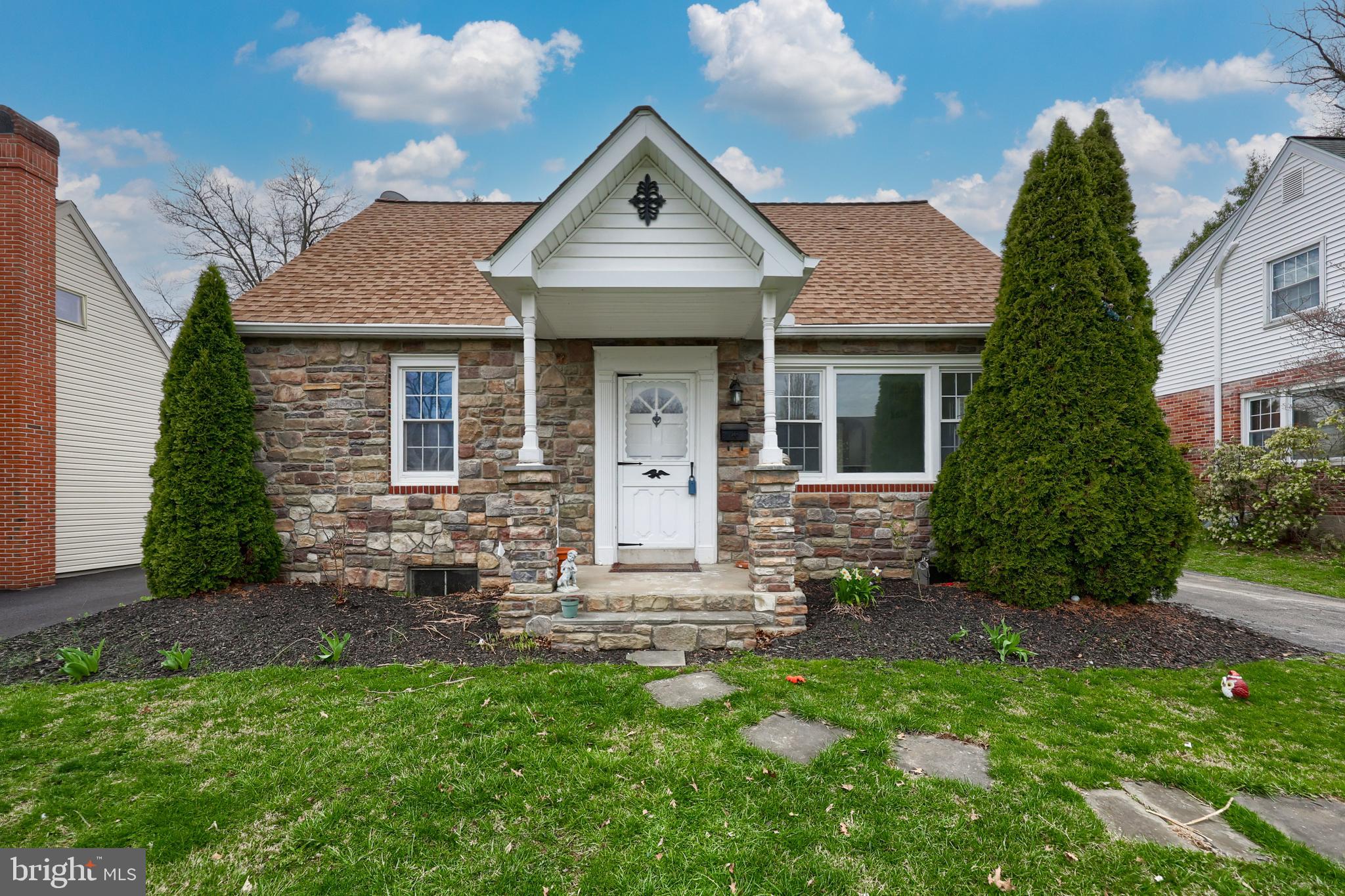 MANOR RIDGE - Residential