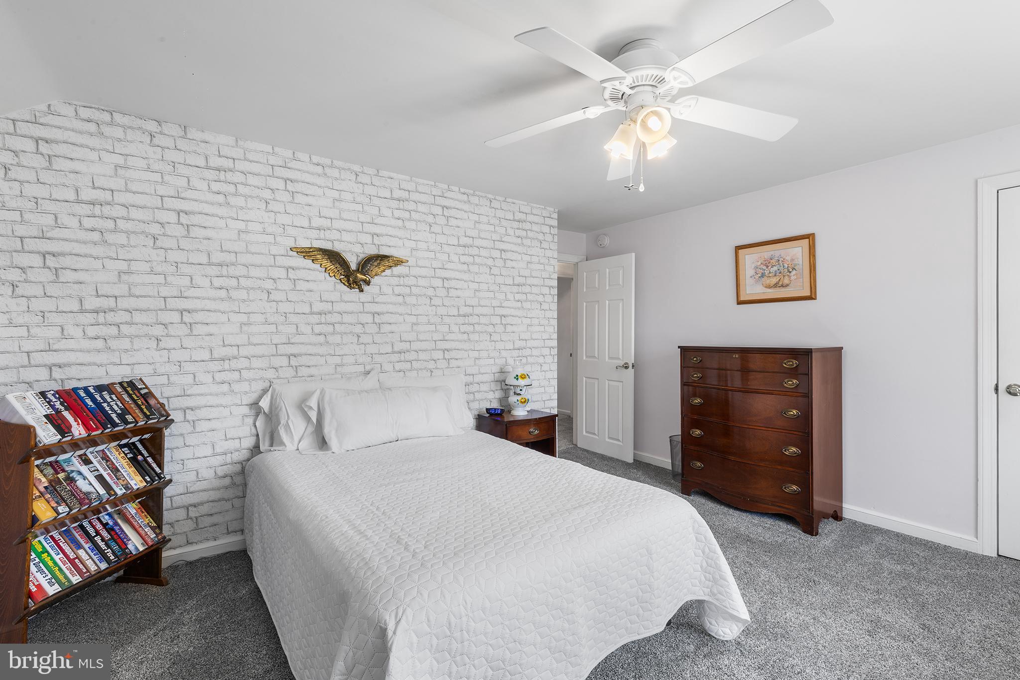 COLONIAL PARK - Residential