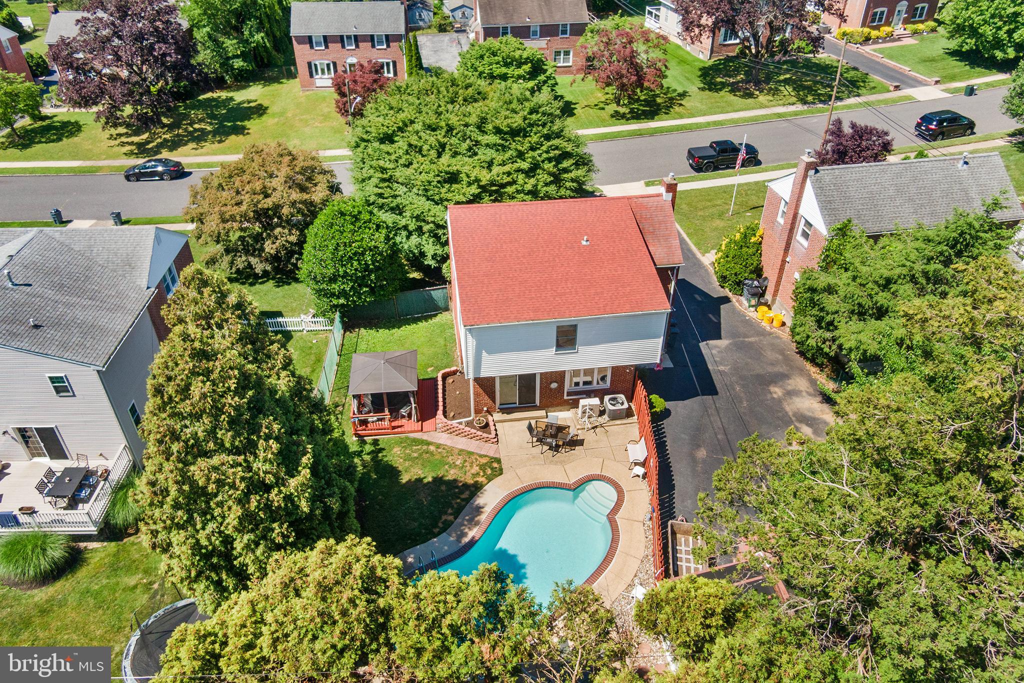 COLONIAL PARK - Residential