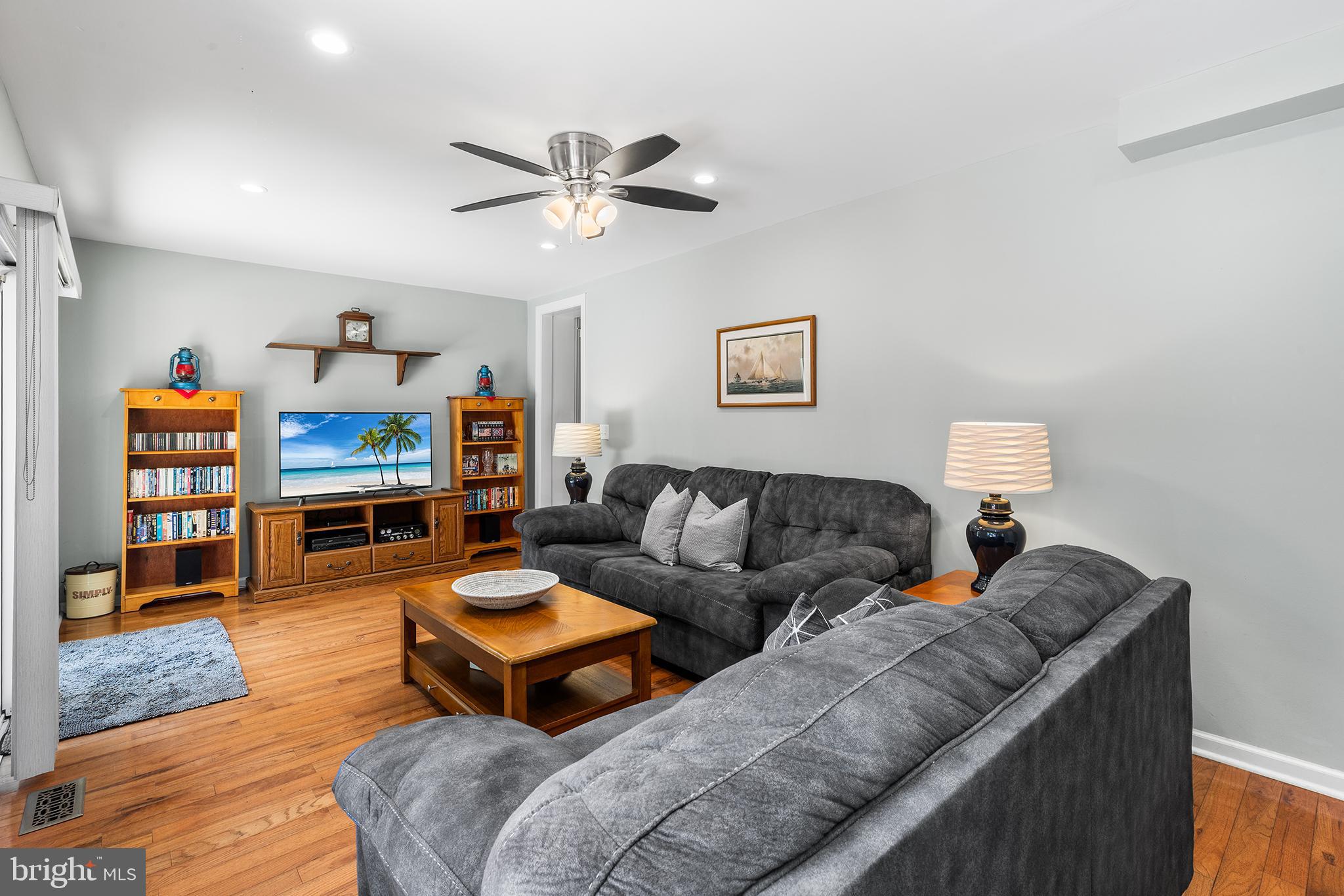COLONIAL PARK - Residential