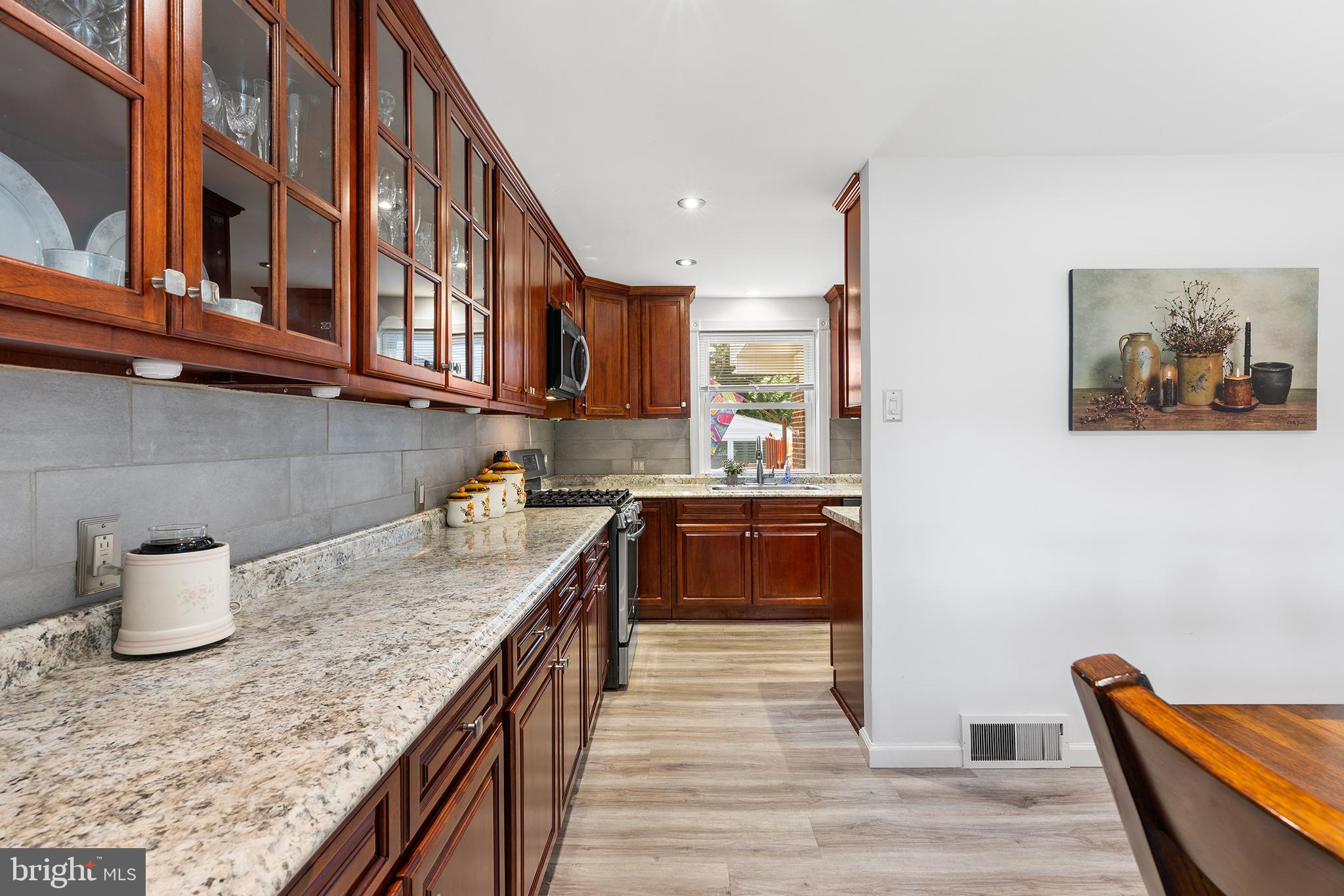 COLONIAL PARK - Residential