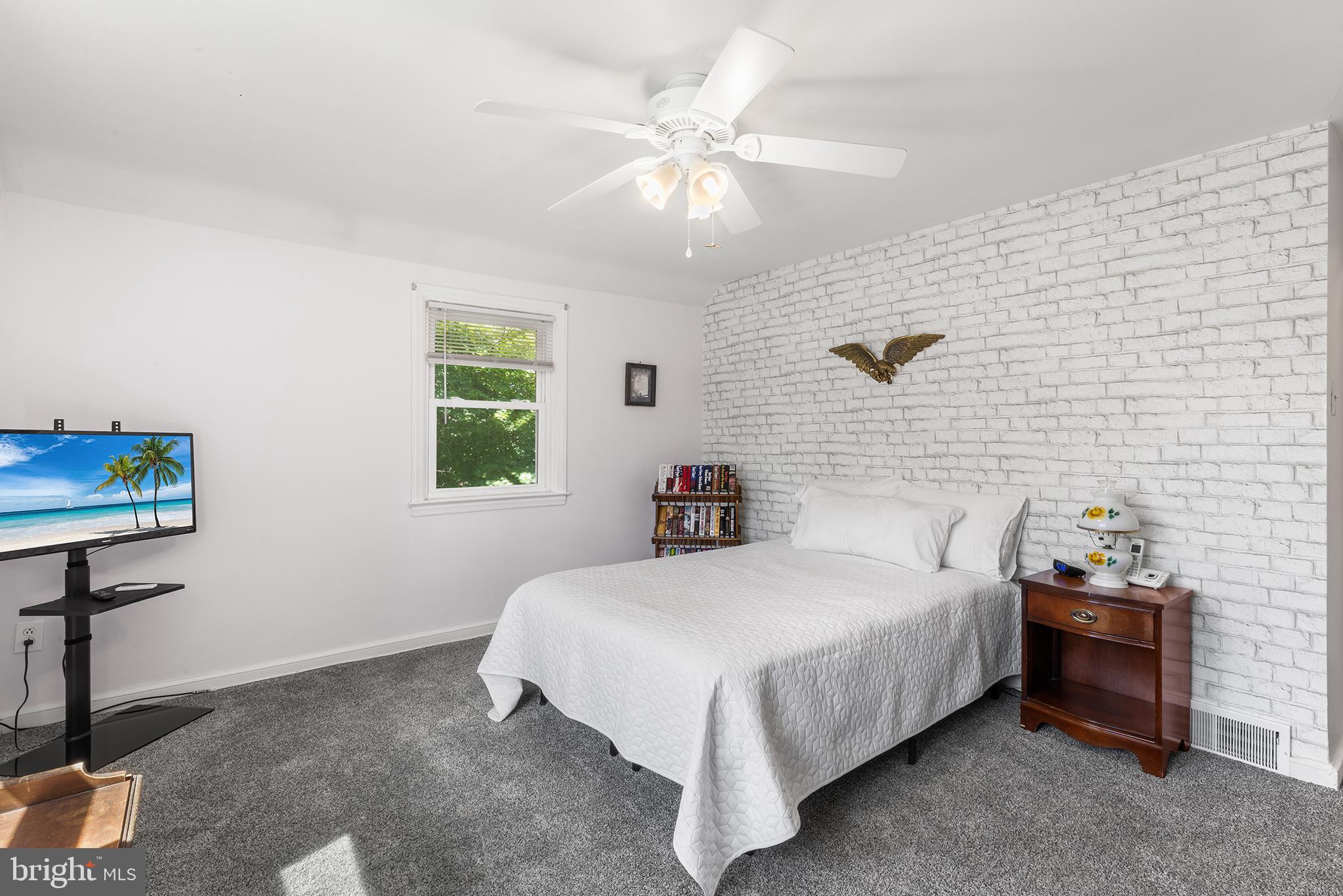 COLONIAL PARK - Residential
