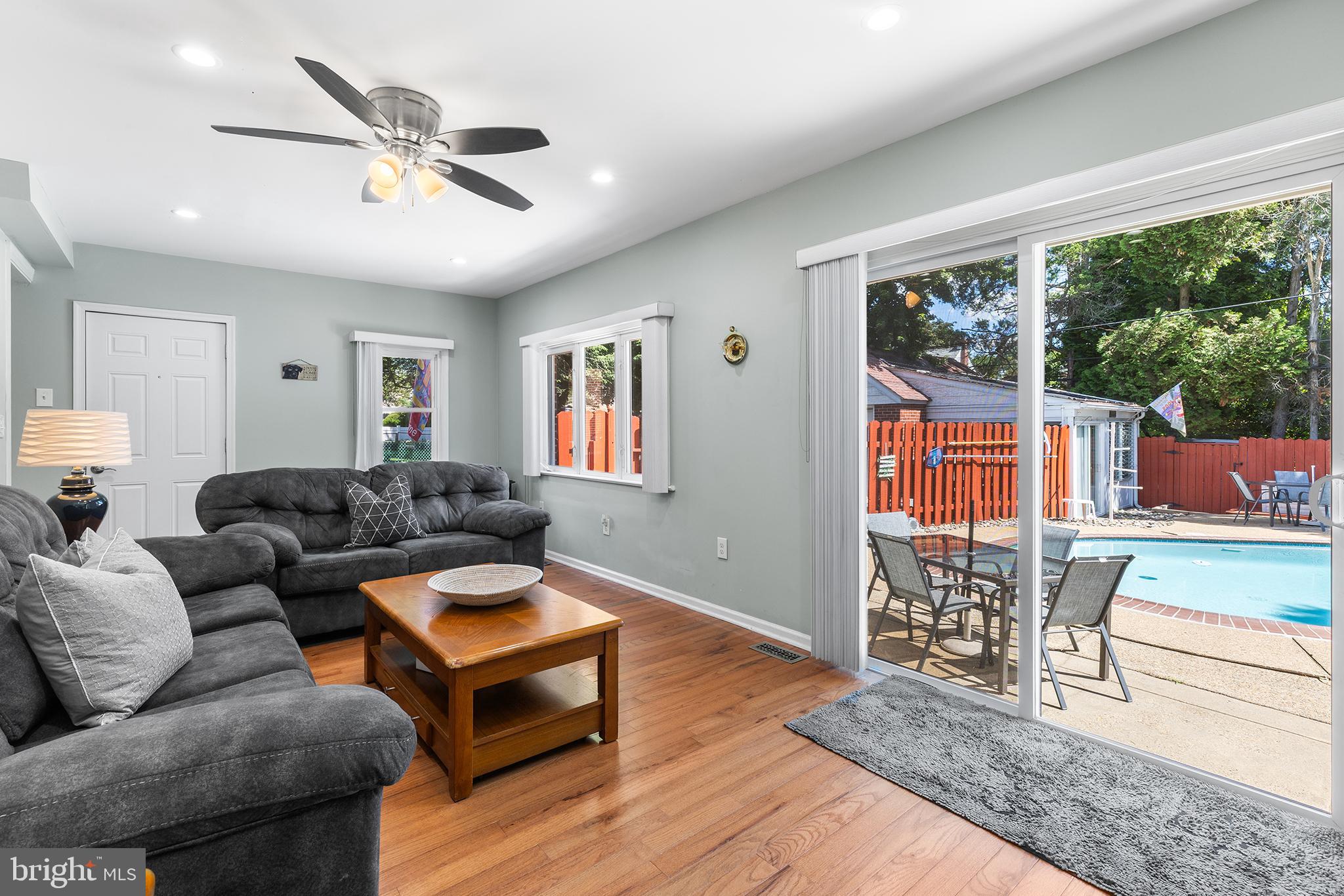 COLONIAL PARK - Residential