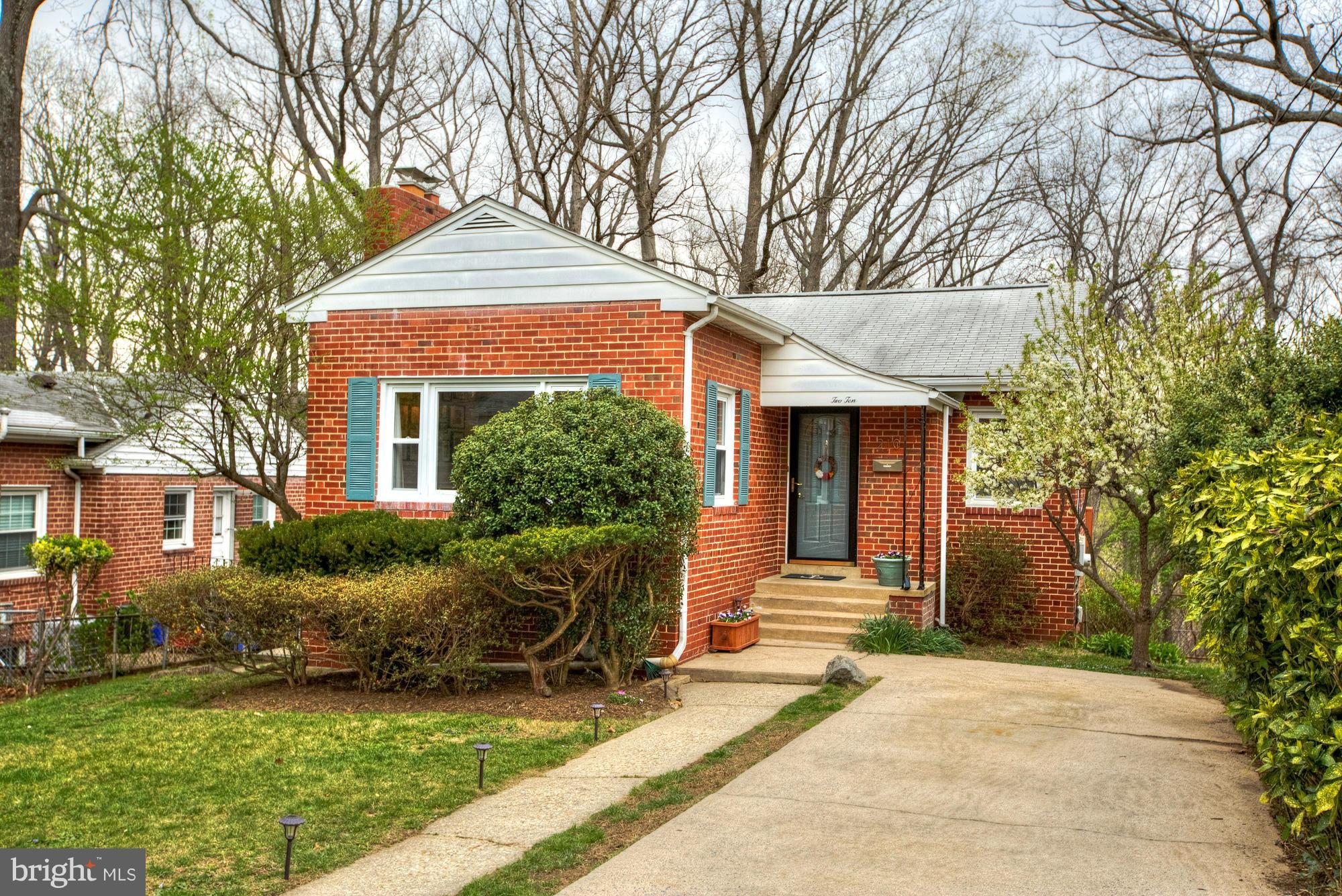 Spectacular, modern renovation in idyllic Woodmoor. Light filled, hrdwd floors throughout, fireplc living room, white kit with new ceramic plank floors,SS appliances, granite, huge deck overlook large, flat, fenced yard backs to trees, fully finished daylight lower level with "pergo" flooring, big storage, new bath, new AC+furnace, its a peach! OFFERS DUE MONDAY AT NOON!