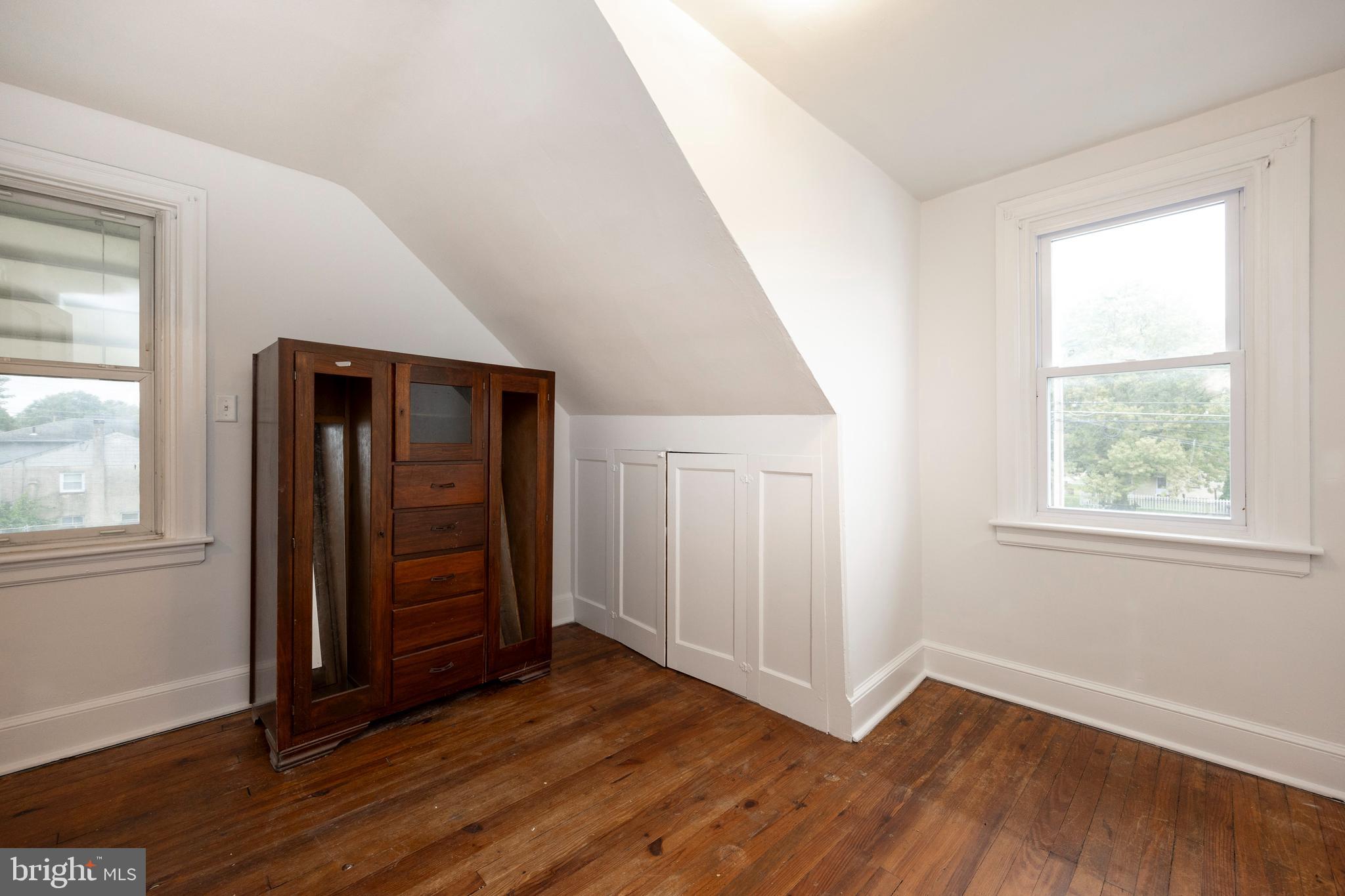 WESTINGHOUSE VLG - Residential