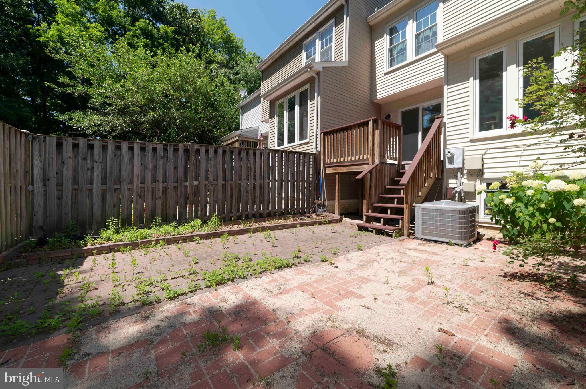 LITTLE ROCKY RUN - Residential
